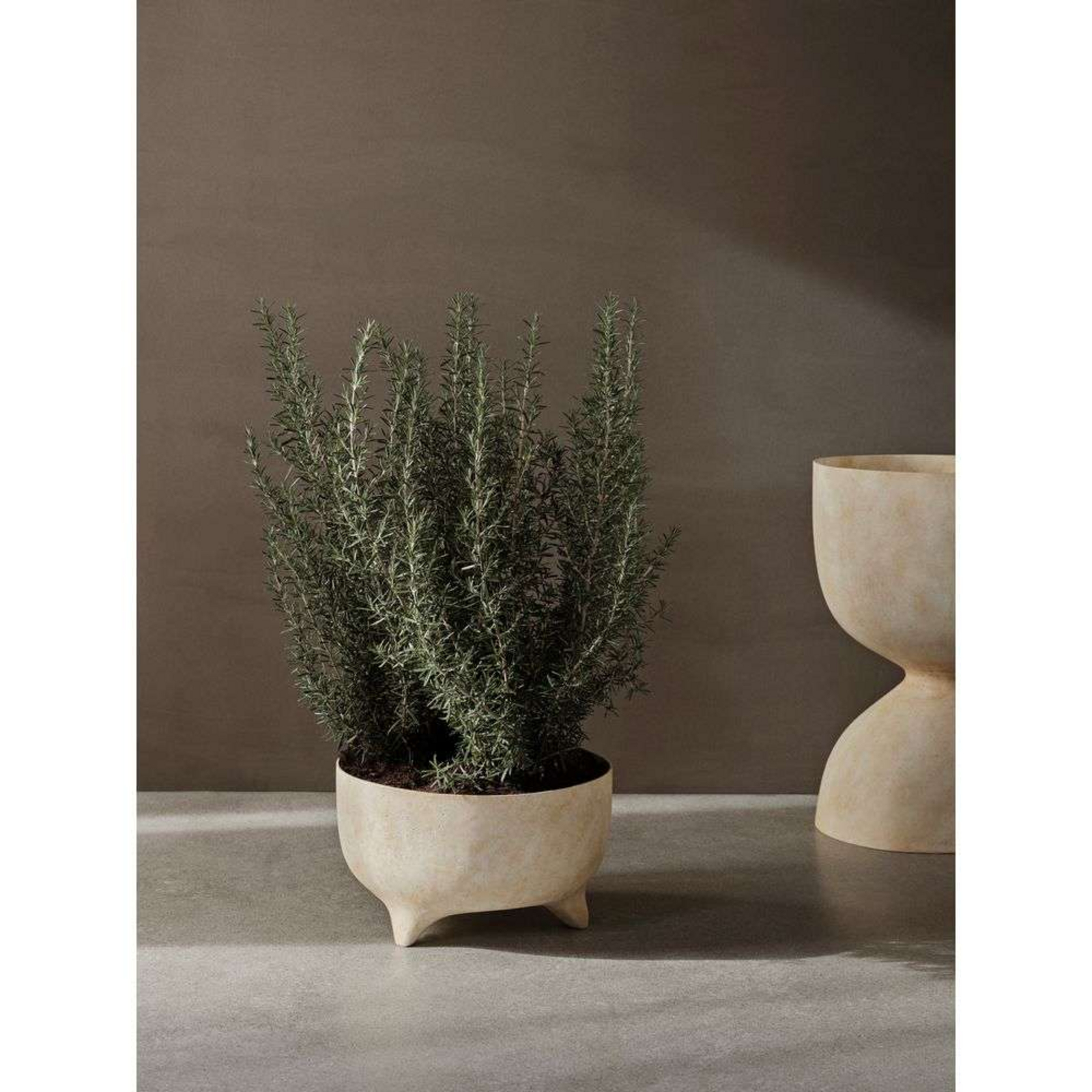 Evoke Pot H27 Warm Sand - ferm LIVING