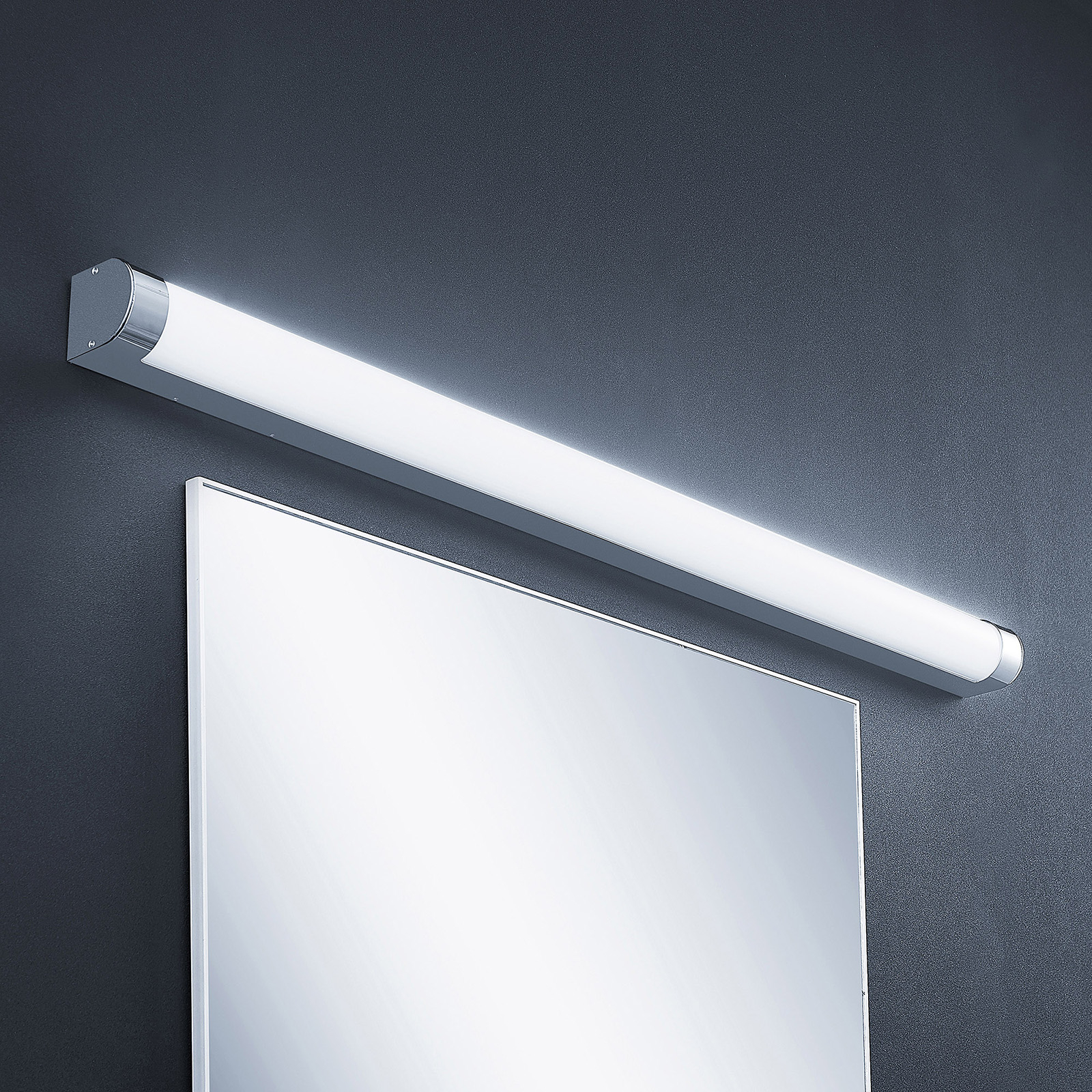 Lindby Nava LED-væglampe til badeværelset, 120 cm