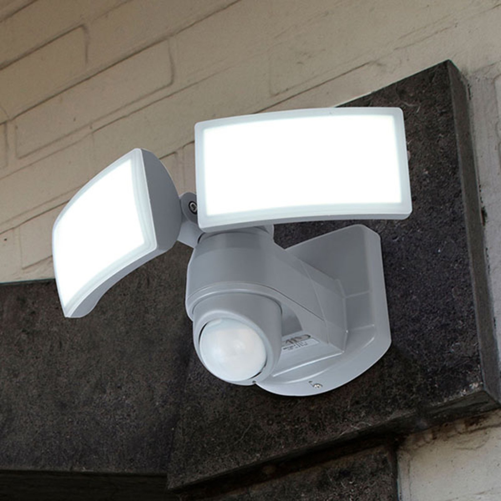LED-utomhusväggspot Arc med sensor, vit