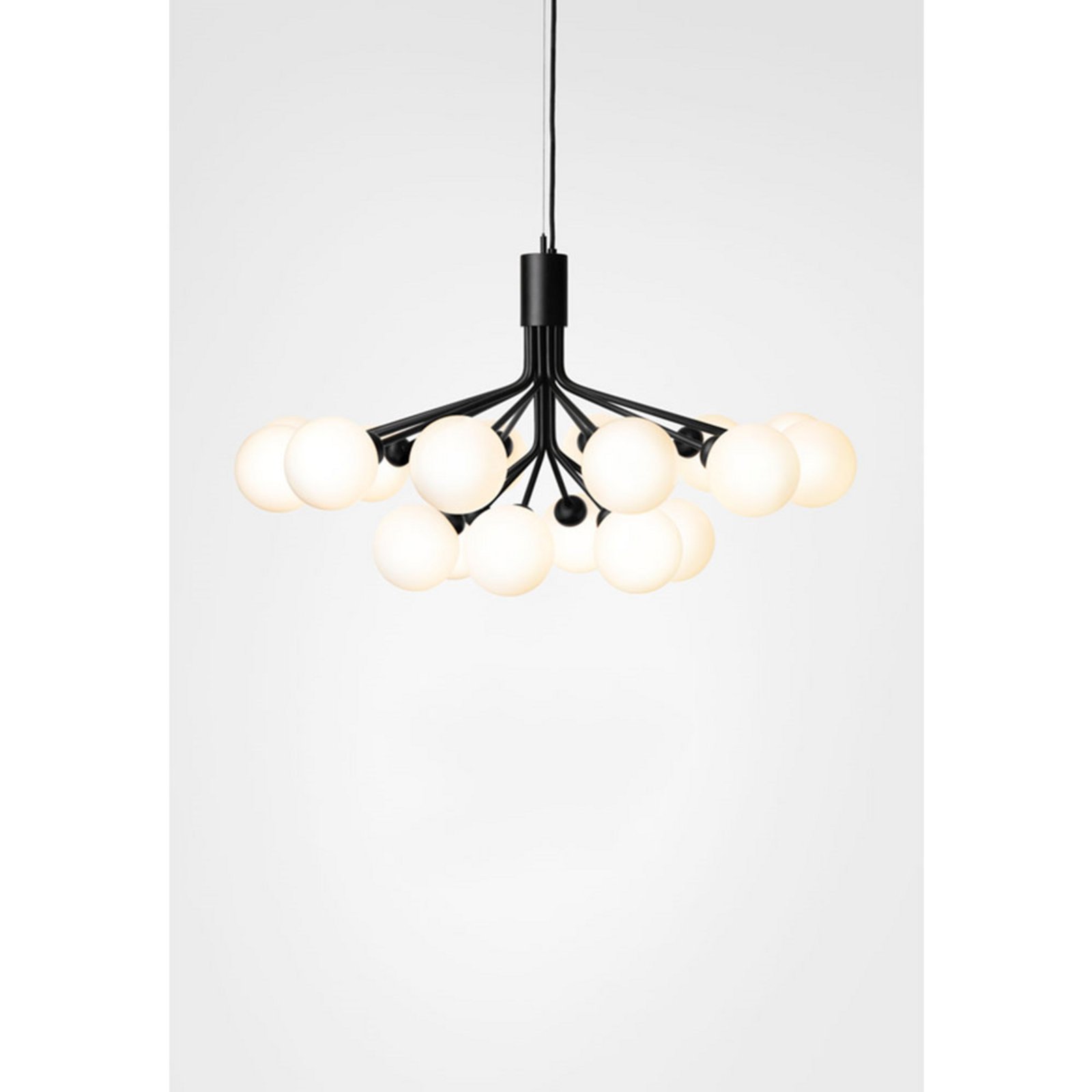 Apiales 18 Candelabru Satin Black/Opal White - Nuura