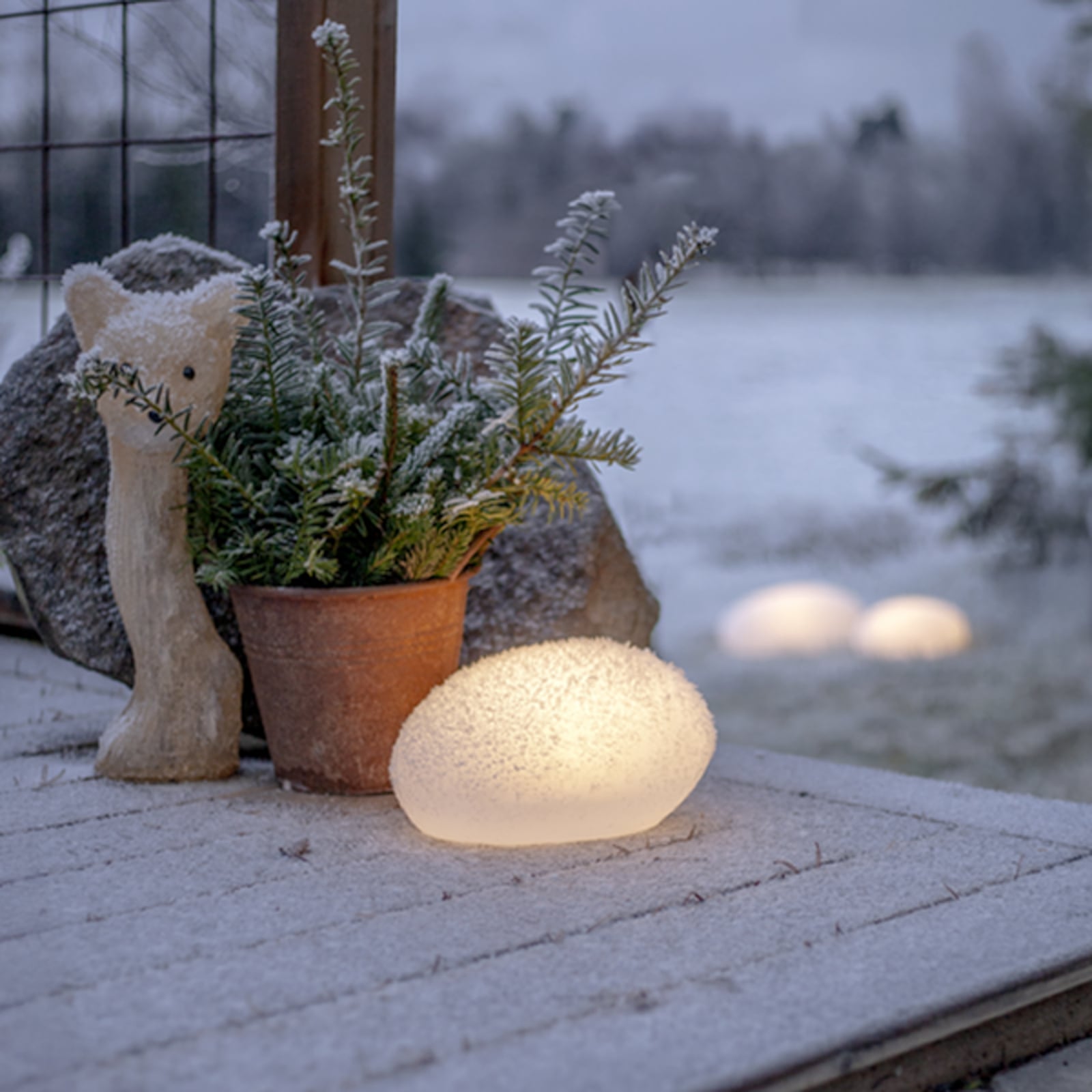 LED-solcellelampe GLOBY, hvit, 24,5 cm, plast, IP44