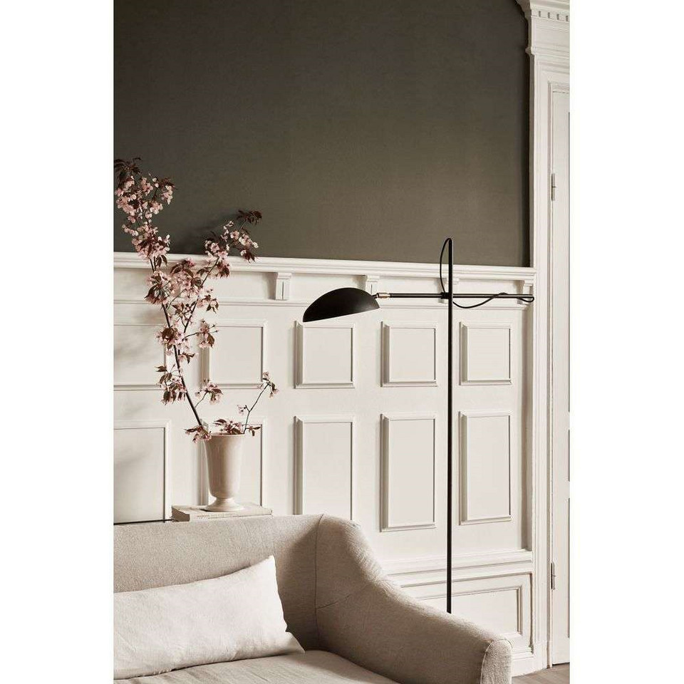 Watt & Veke Spoon golvlampa, svart från Watt & Veke
