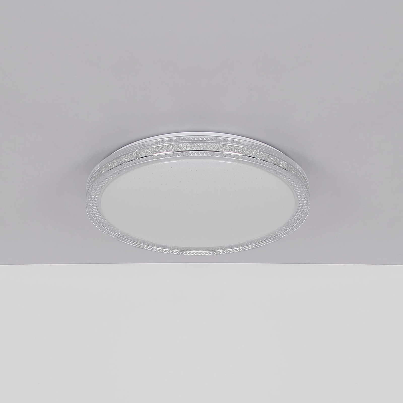 Stropné svietidlo Veleno LED, biele, Ø 49 cm, trblietavý efekt