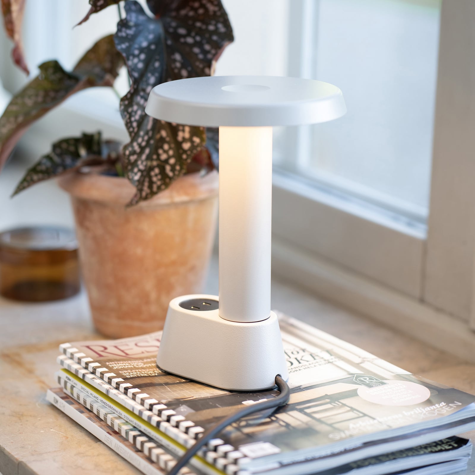 Lampe de table NOMAD LAMP 01, aluminium, 19 cm - Forming Function Lampe de table NOMAD LAMP 01, aluminium, 19 cm - Forming Function
