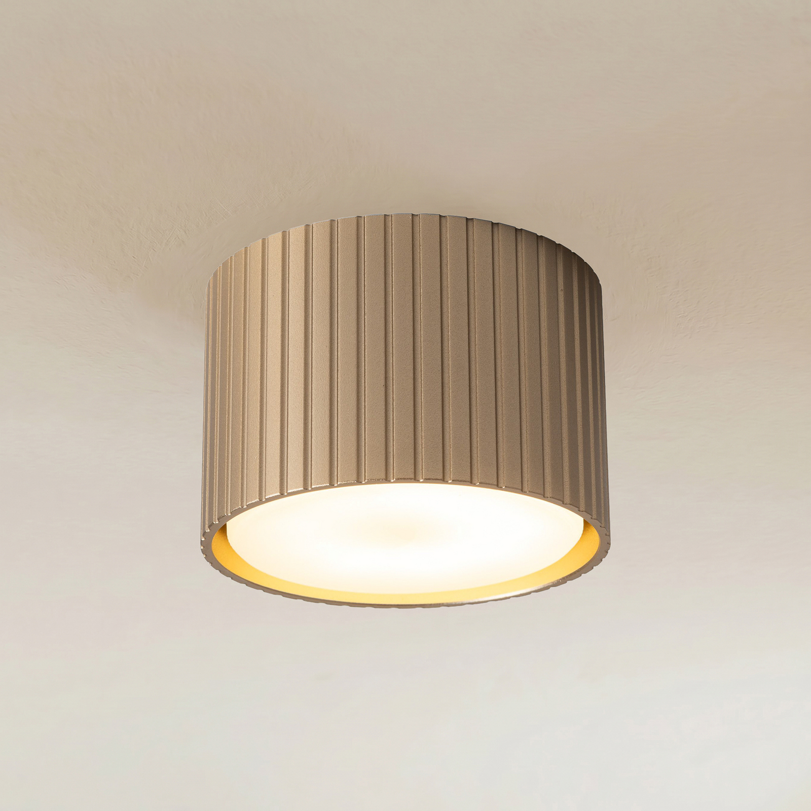 „Downlight Ferro“, smėlio spalvos, plastikinis, 6 cm aukščio, GX53
