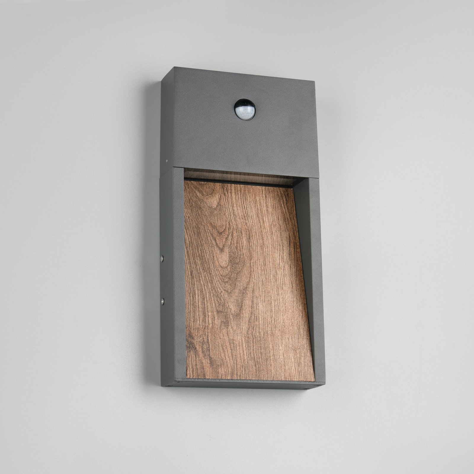 LED sensora āra sienas lampa SALMON, koka izskats, augstums 33 cm IP44 LED sensora āra sienas lampa SALMON, koka izskats, augstums 33 cm IP44