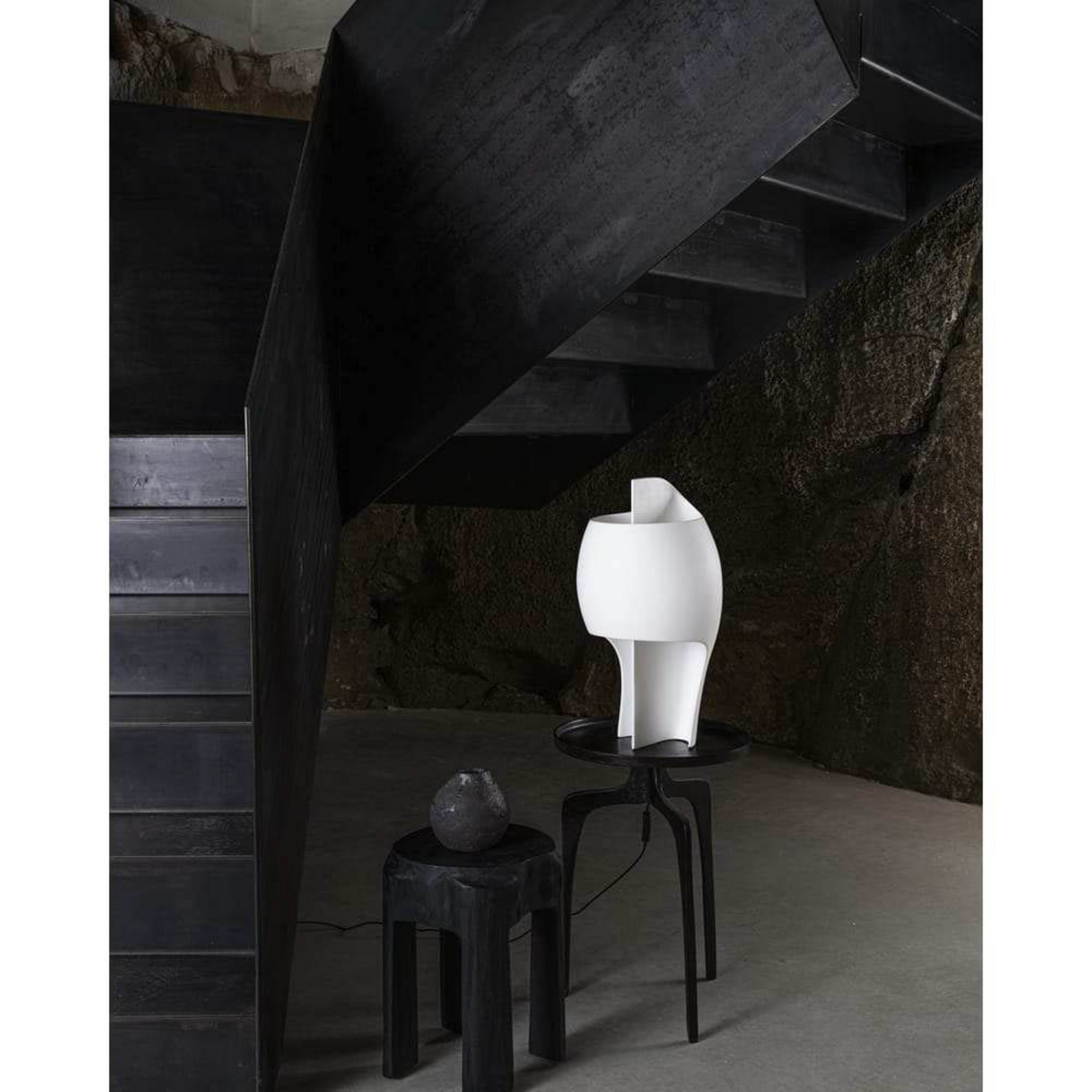 Grande B Table Lamp Gypsum/Aluminium - DCW