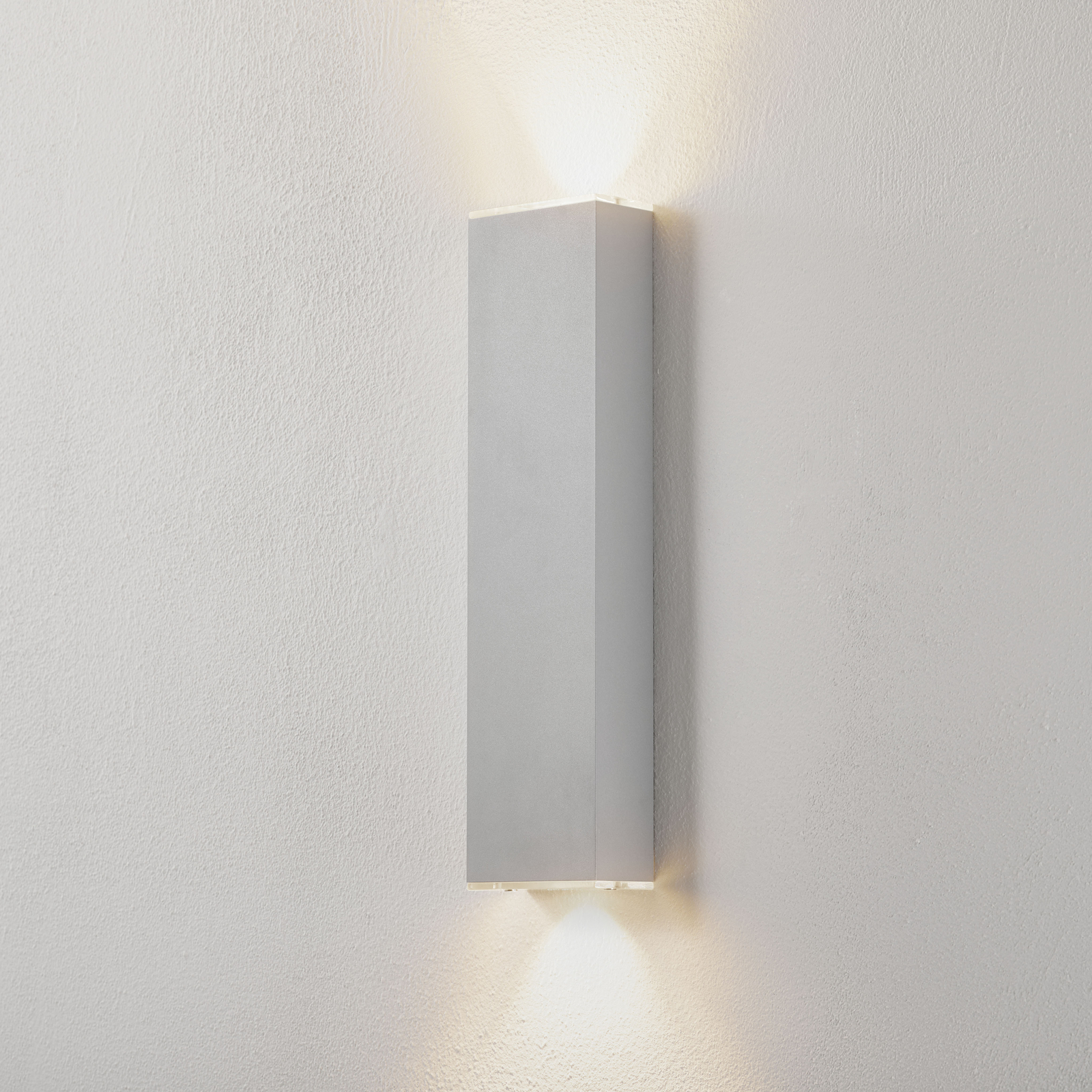 Lucande Anita LED-væglampe, sølv, højde 36 cm