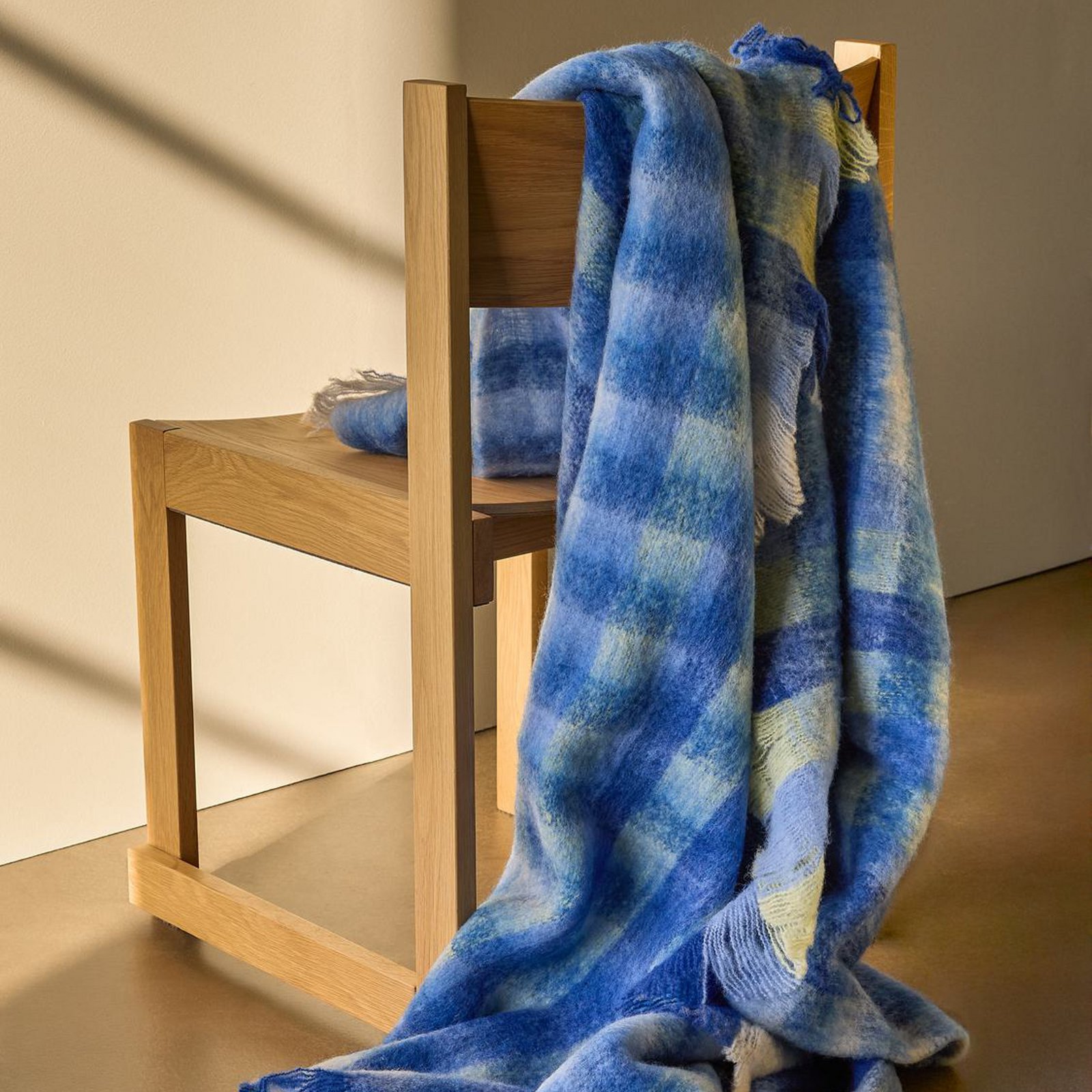 Loom Decke, blau kariert, 140x200 cm - HÜBSCH