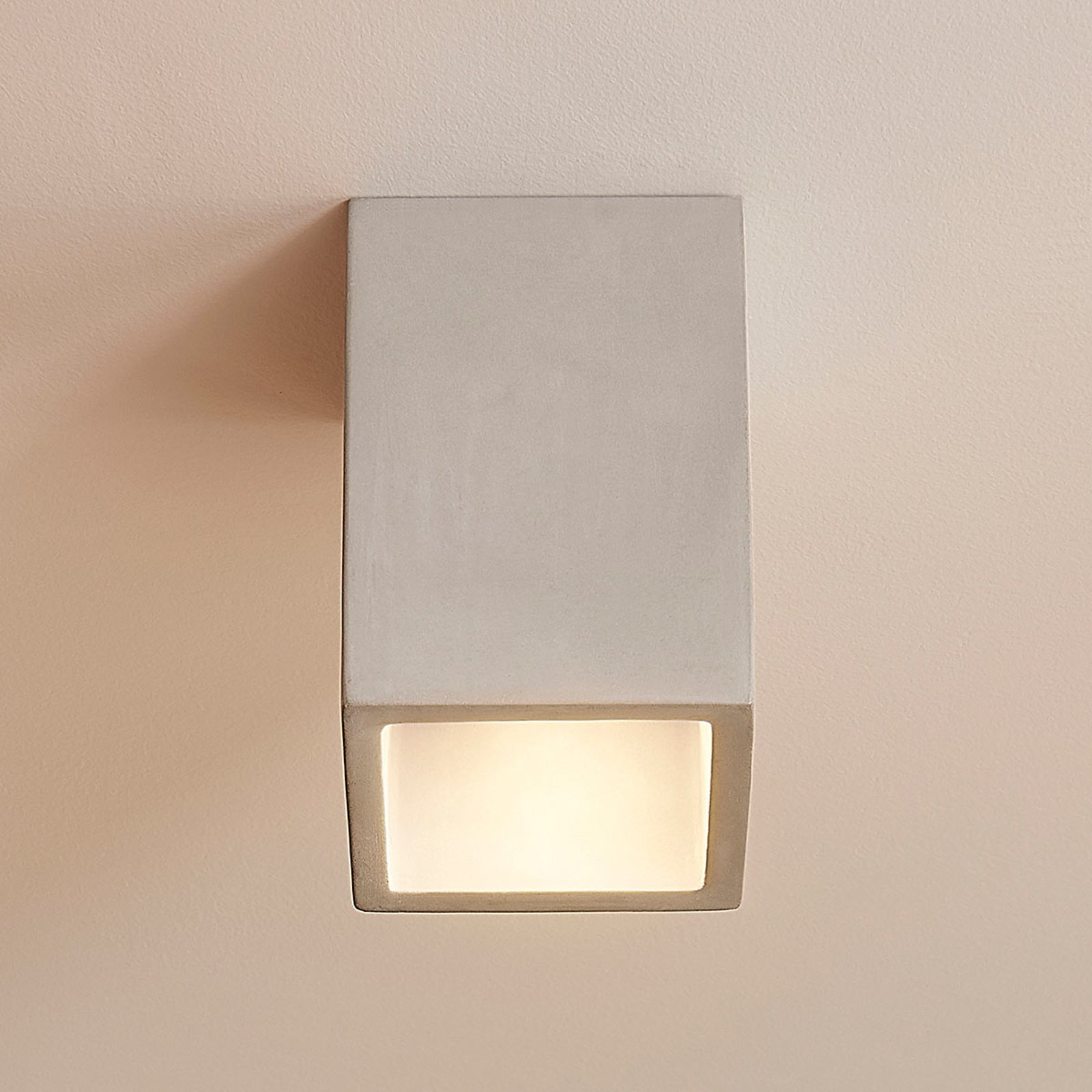 Concrete ceiling light Gerda with an angular shape