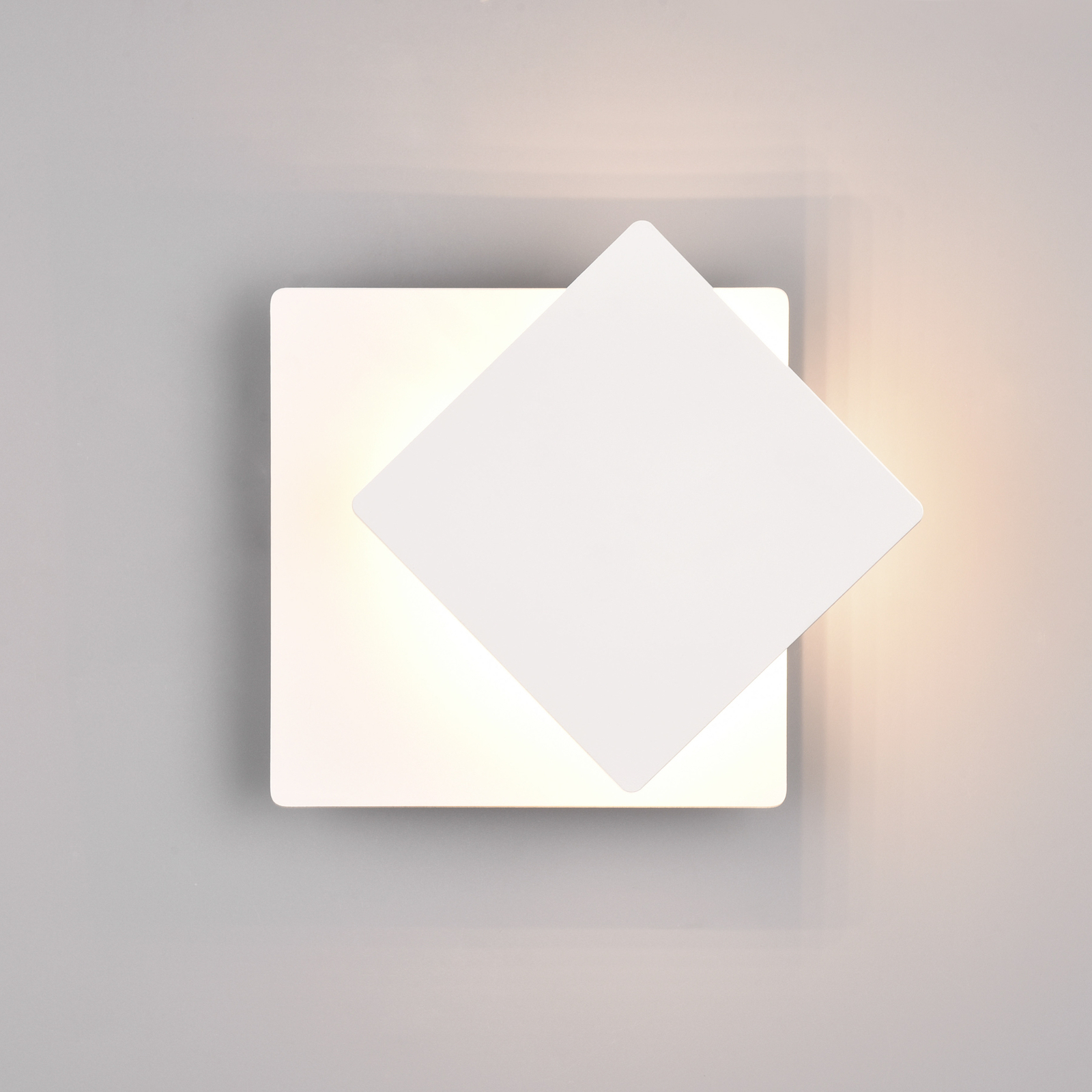 LED wall light Mio, angular lens, matt white, indirect