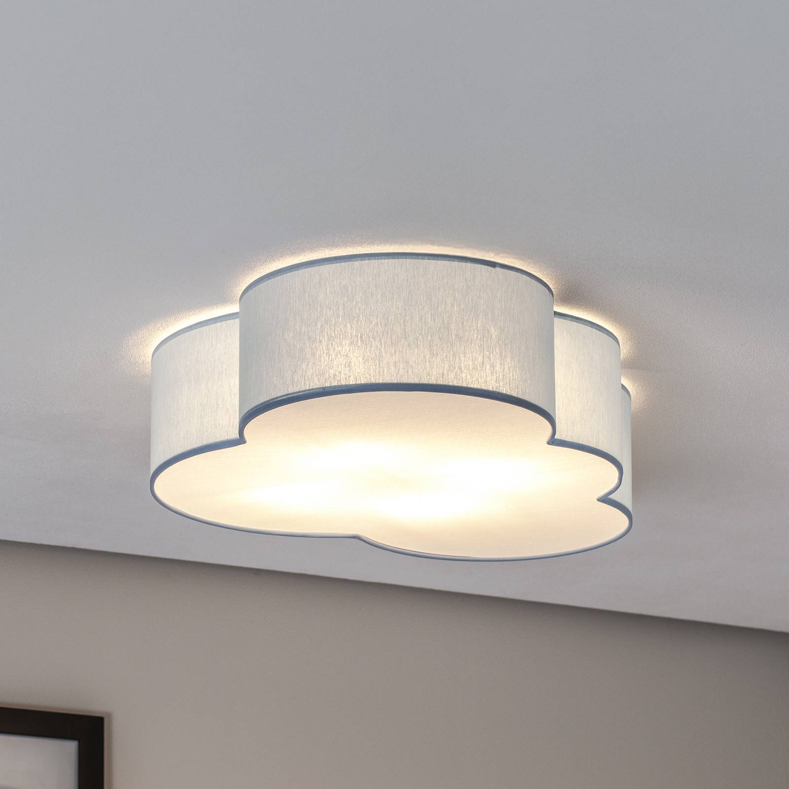 Lampa sufitowa Cloud, niebieska, długość 63 cm, stal/plastik