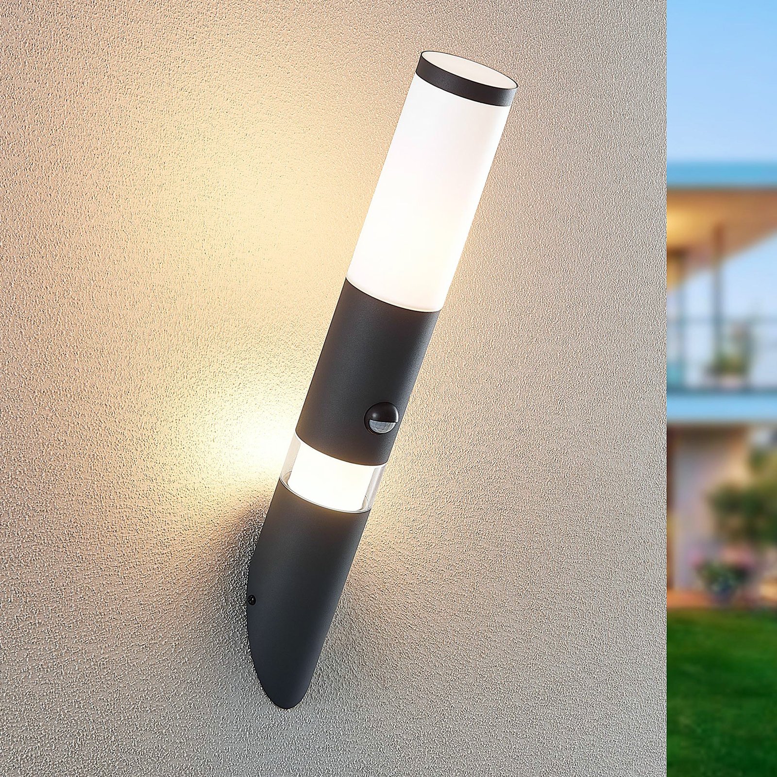 Lindby Okari outdoor wall light with sensor, torch