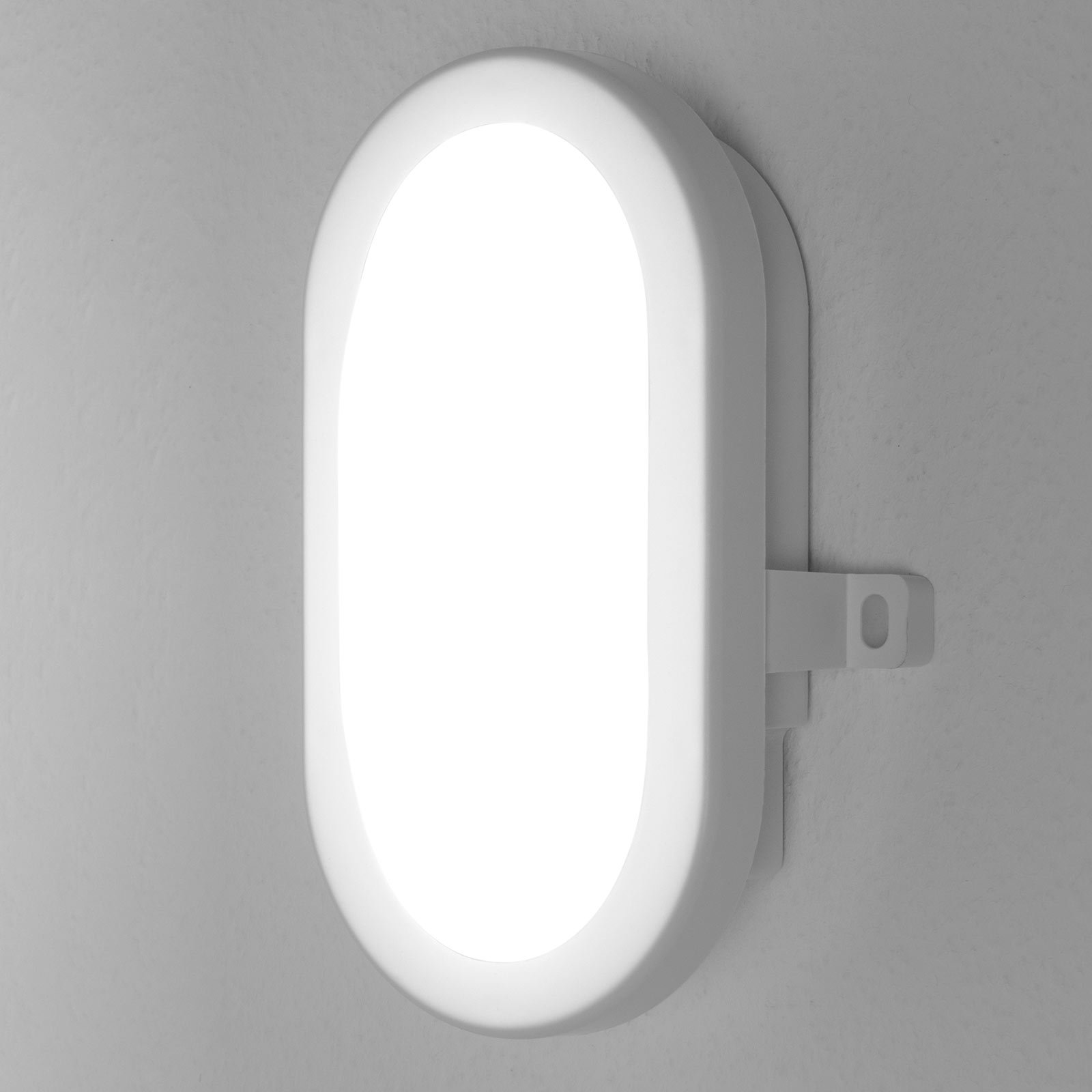LEDVANCE Bulkhead LED zunanja stenska svetilka 5,5 W v beli barvi