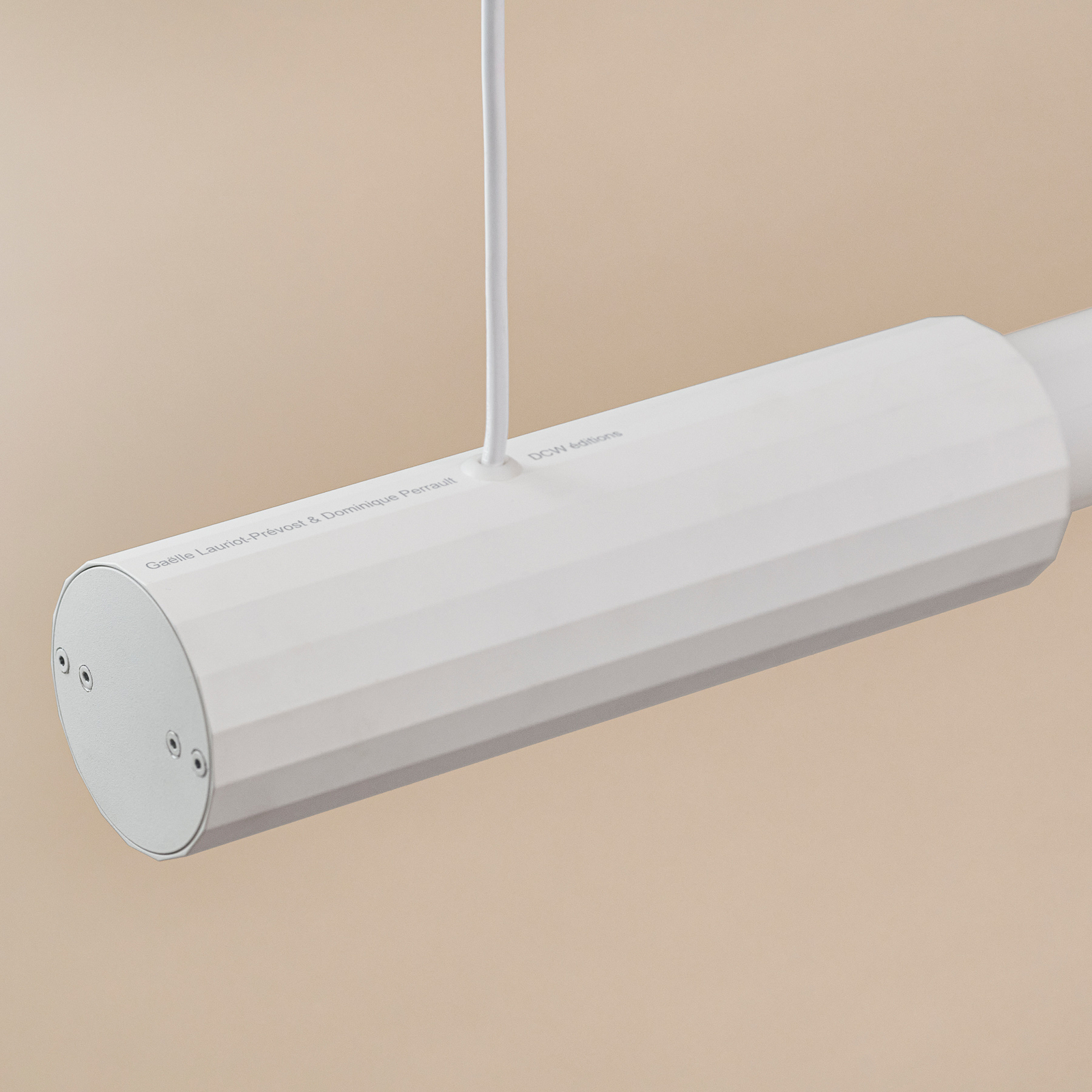 Lampada LED a sospensione In Fine, bianca, lunghezza 105 cm - DCW