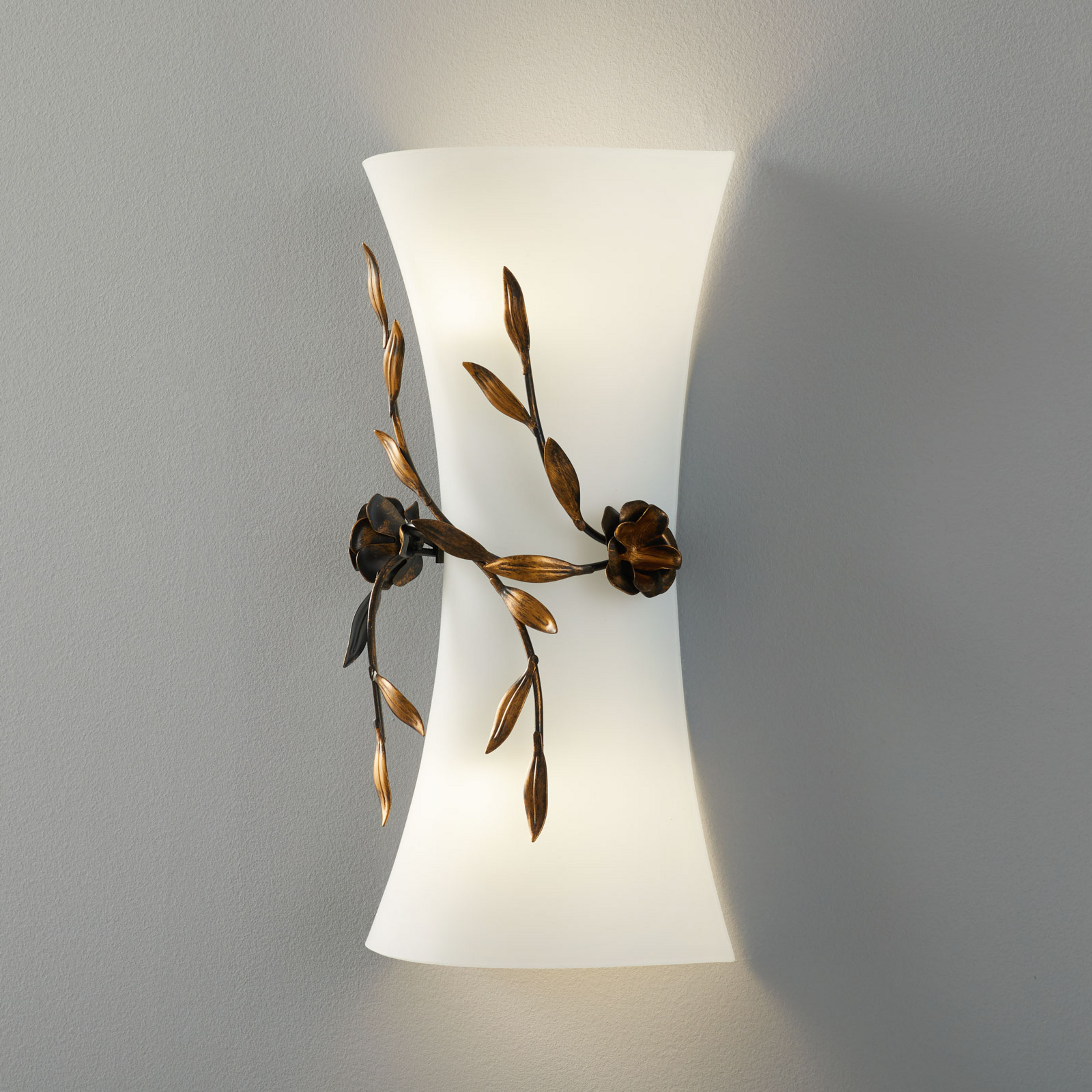 Applique murale Rose avec abat-jour en verre