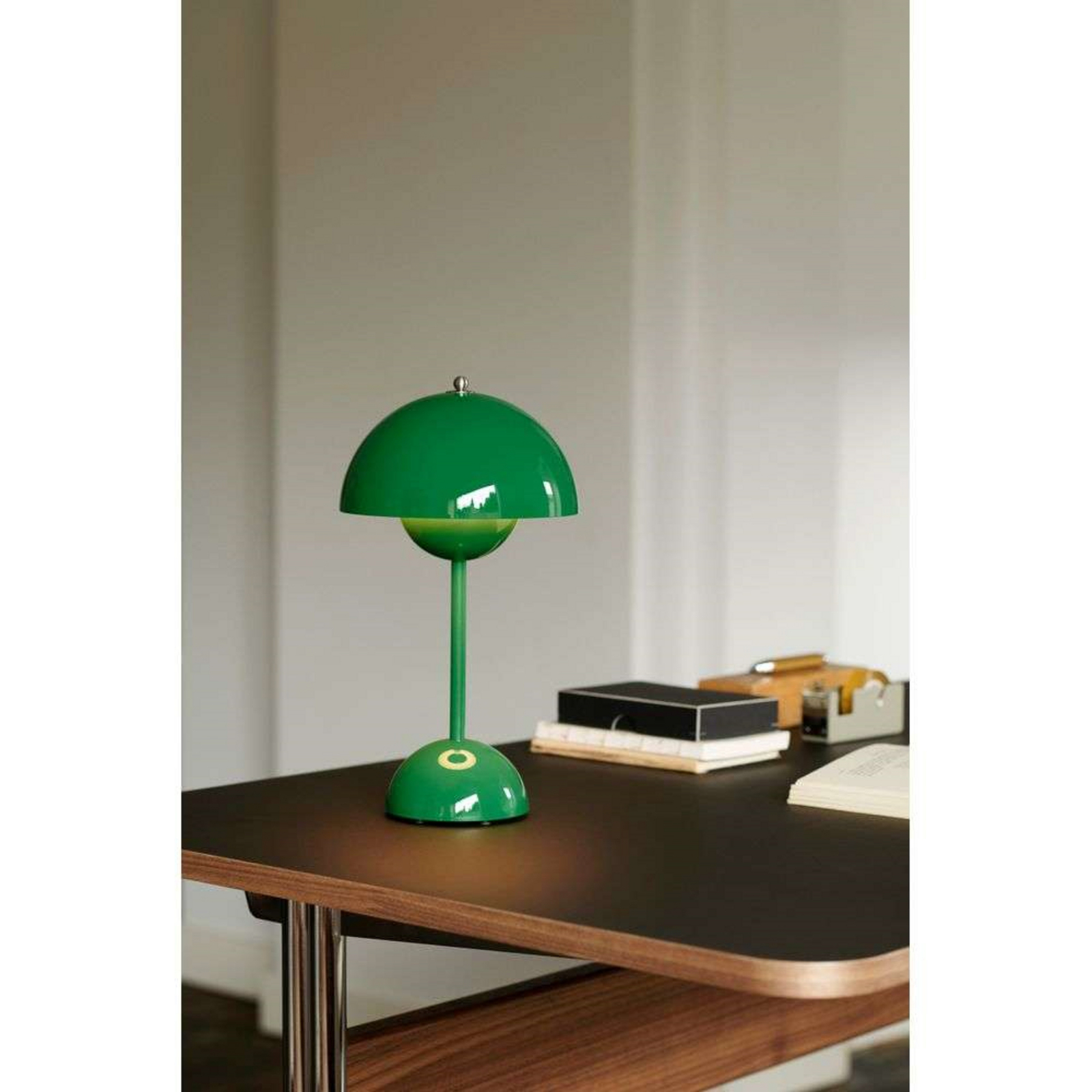 Flowerpot VP9 Portable Table Lamp Signal Green - &Tradition