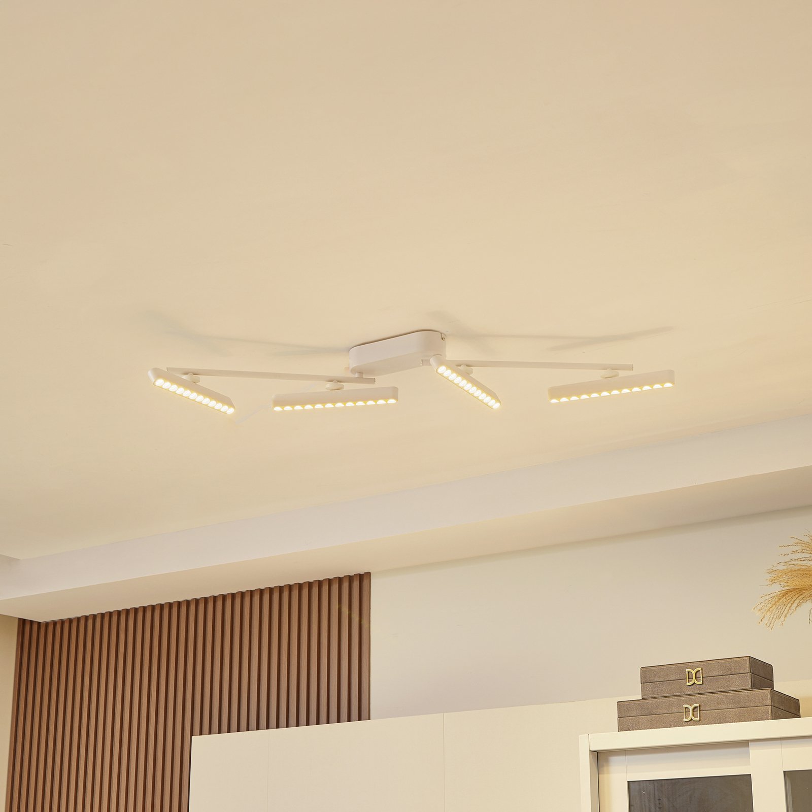 Eldrin LED-Strahler vierflammig Lichtpunkte 111 cm weiß - Lindby
