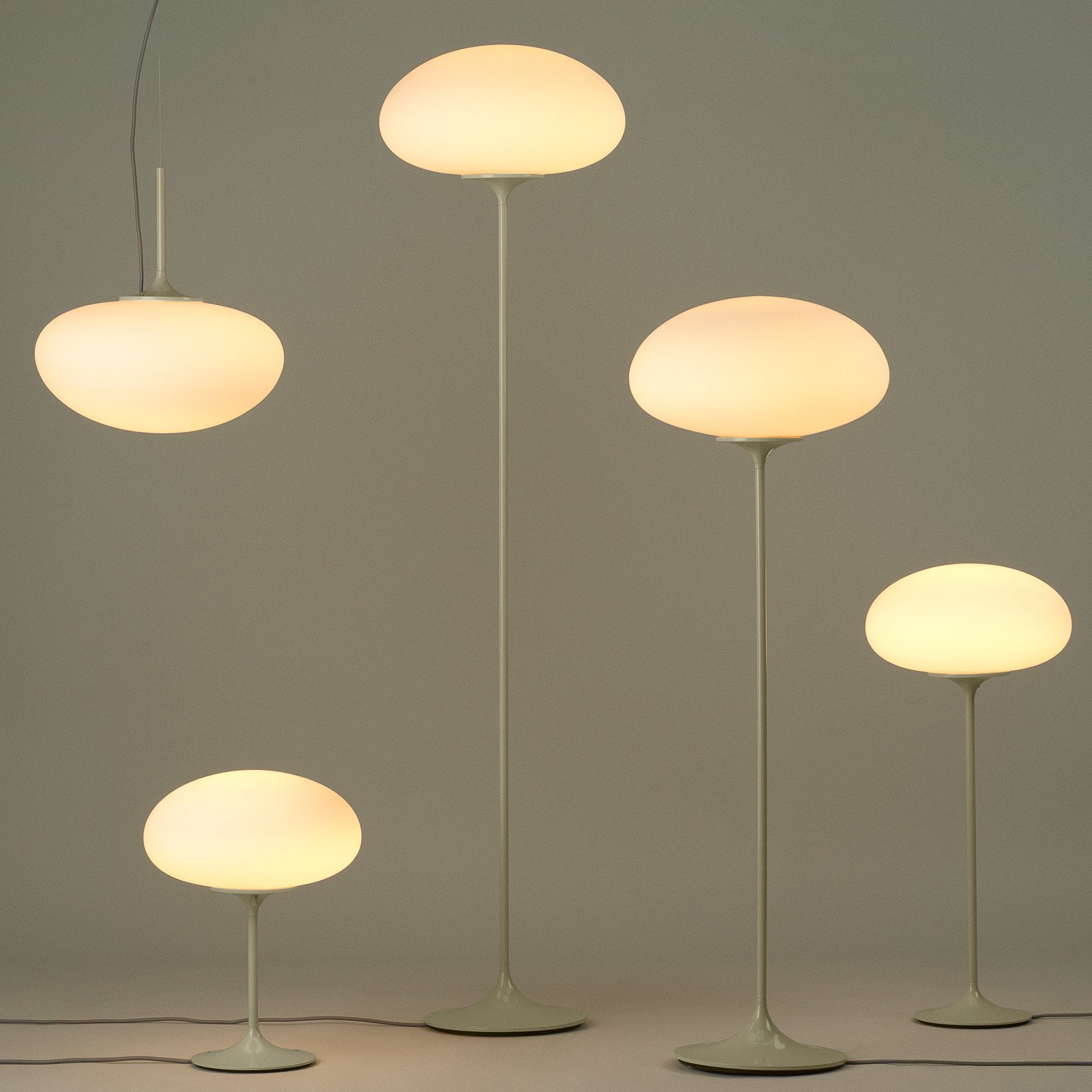 GUBI Stemlite lampă de masă gri 42 cm