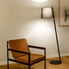 LEDS-C4 Clip lámpara pie alto 158cm pantalla negro