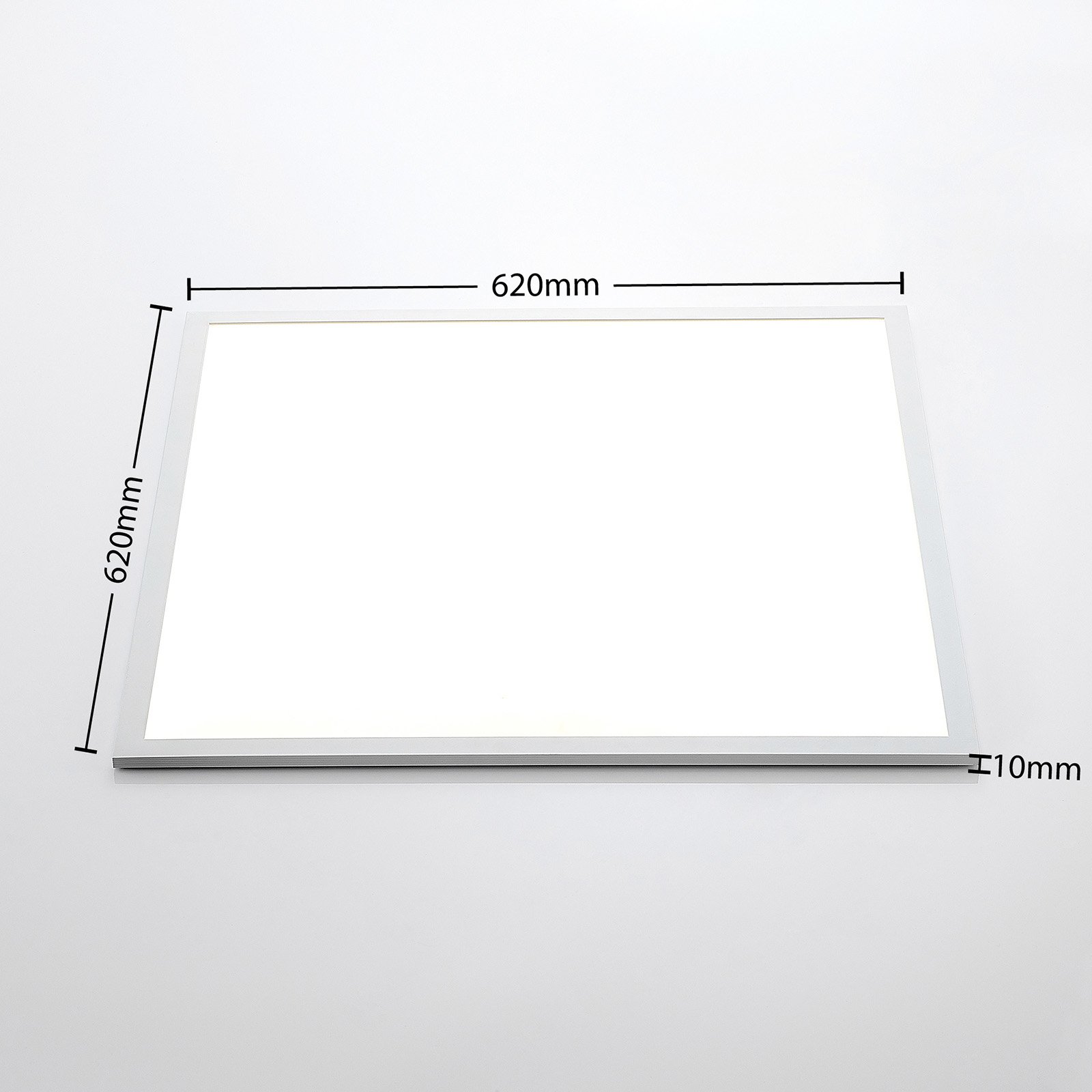 Vergleich und Test: LED Panel Leuchten für Rasterdecken Vergleich und Test: LED Panel Leuchten für Rasterdecken