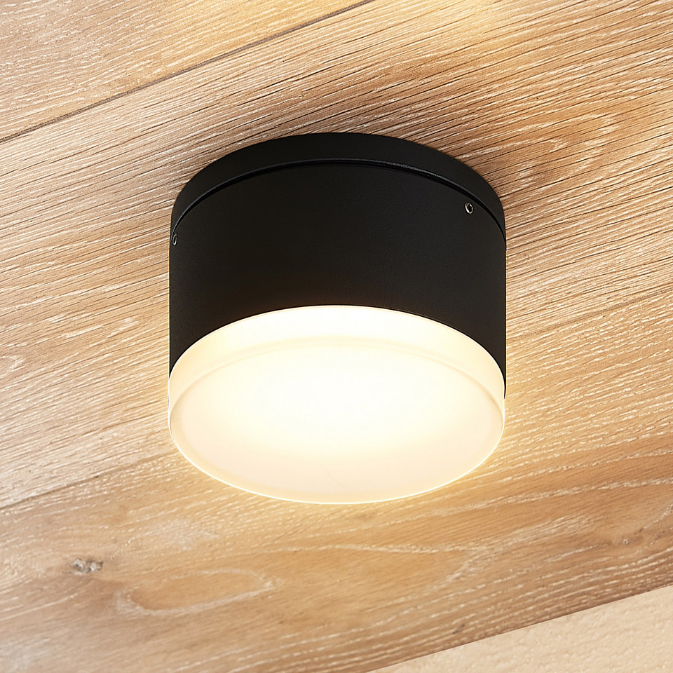 Lindby Mathea Round LED-utomhustaklampa, svart från Lindby