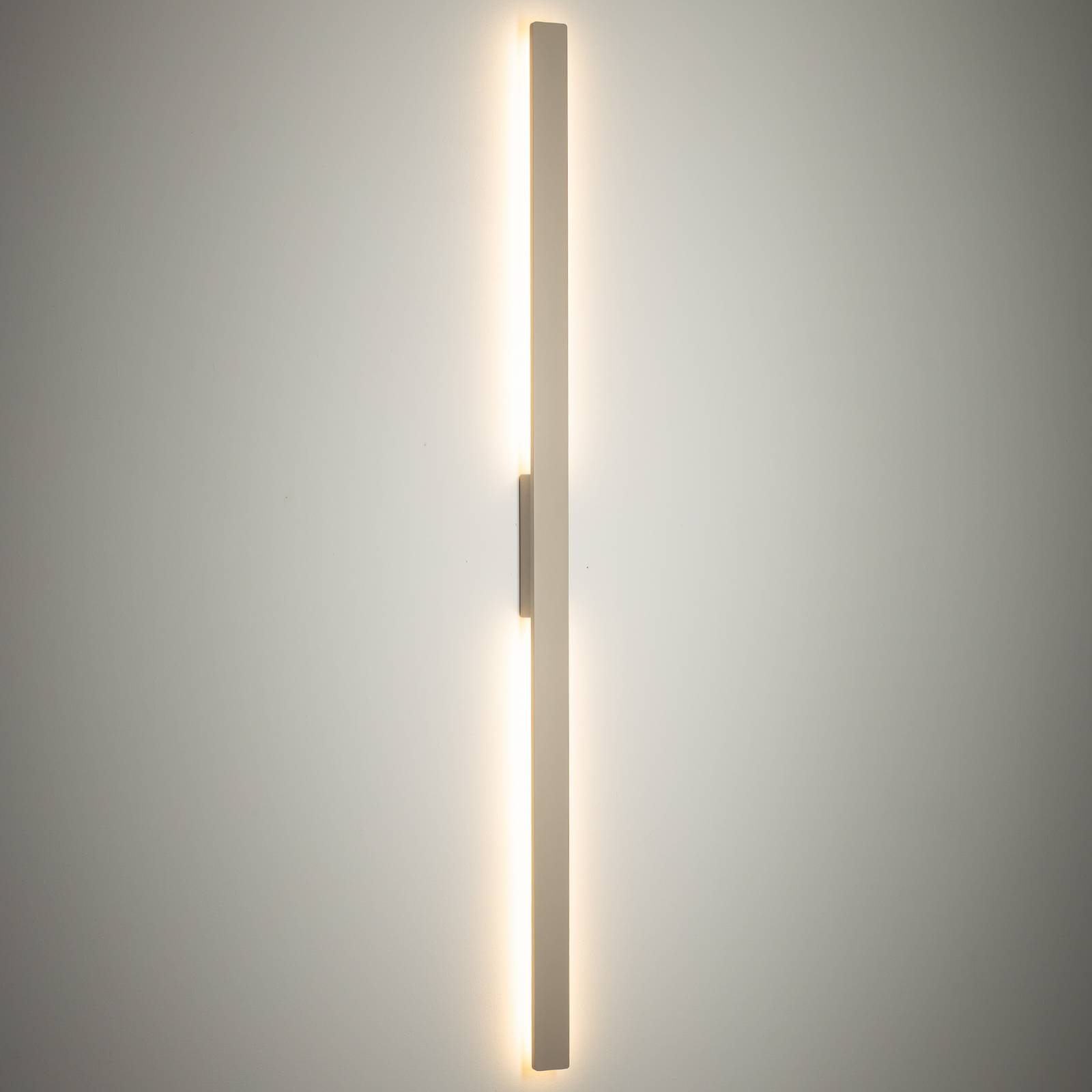 LED-Wandleuchte Demi L, sand, Aluminium, Höhe 144 cm, IP54 günstig online kaufen