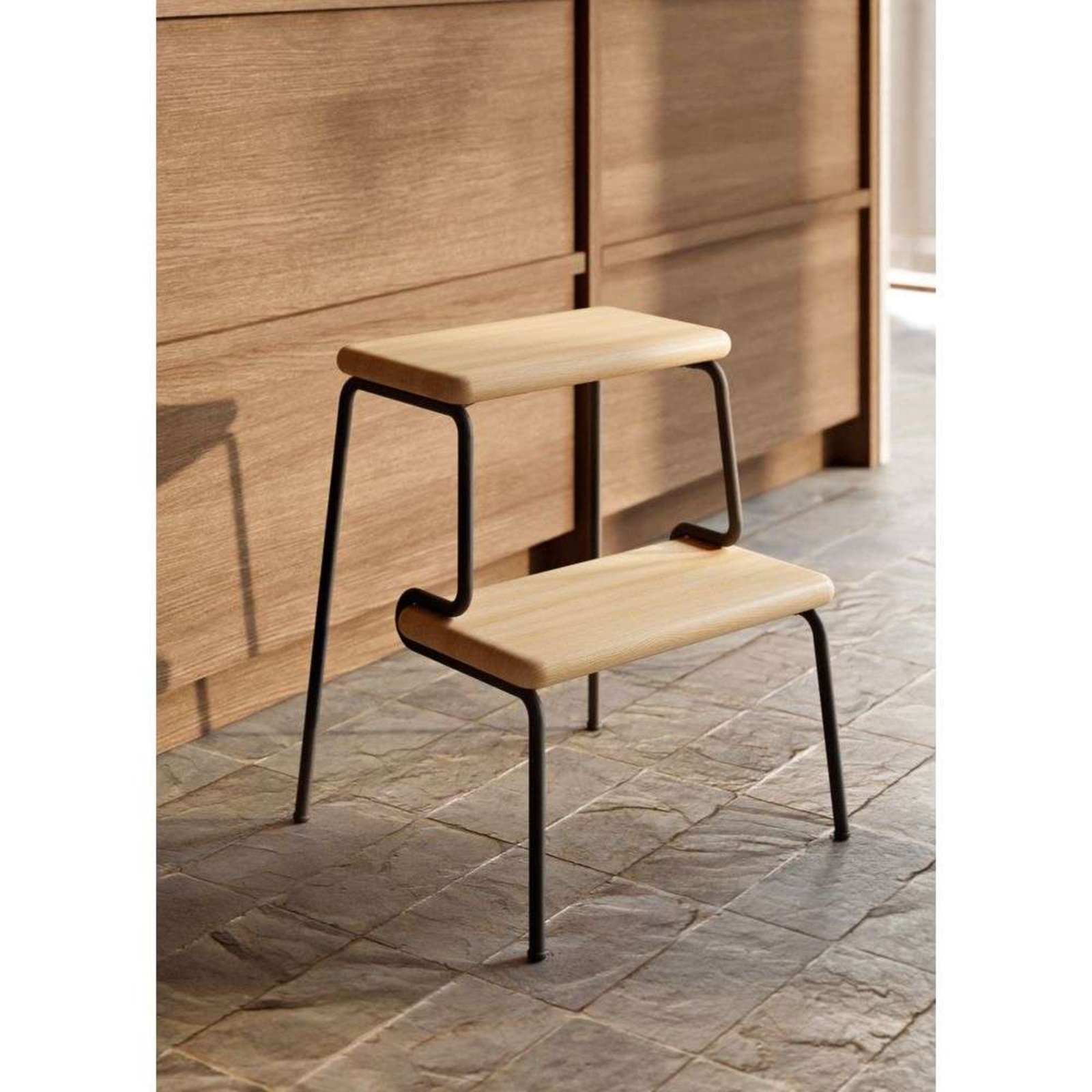 Slalom Step Stool Oak/Black - Woud