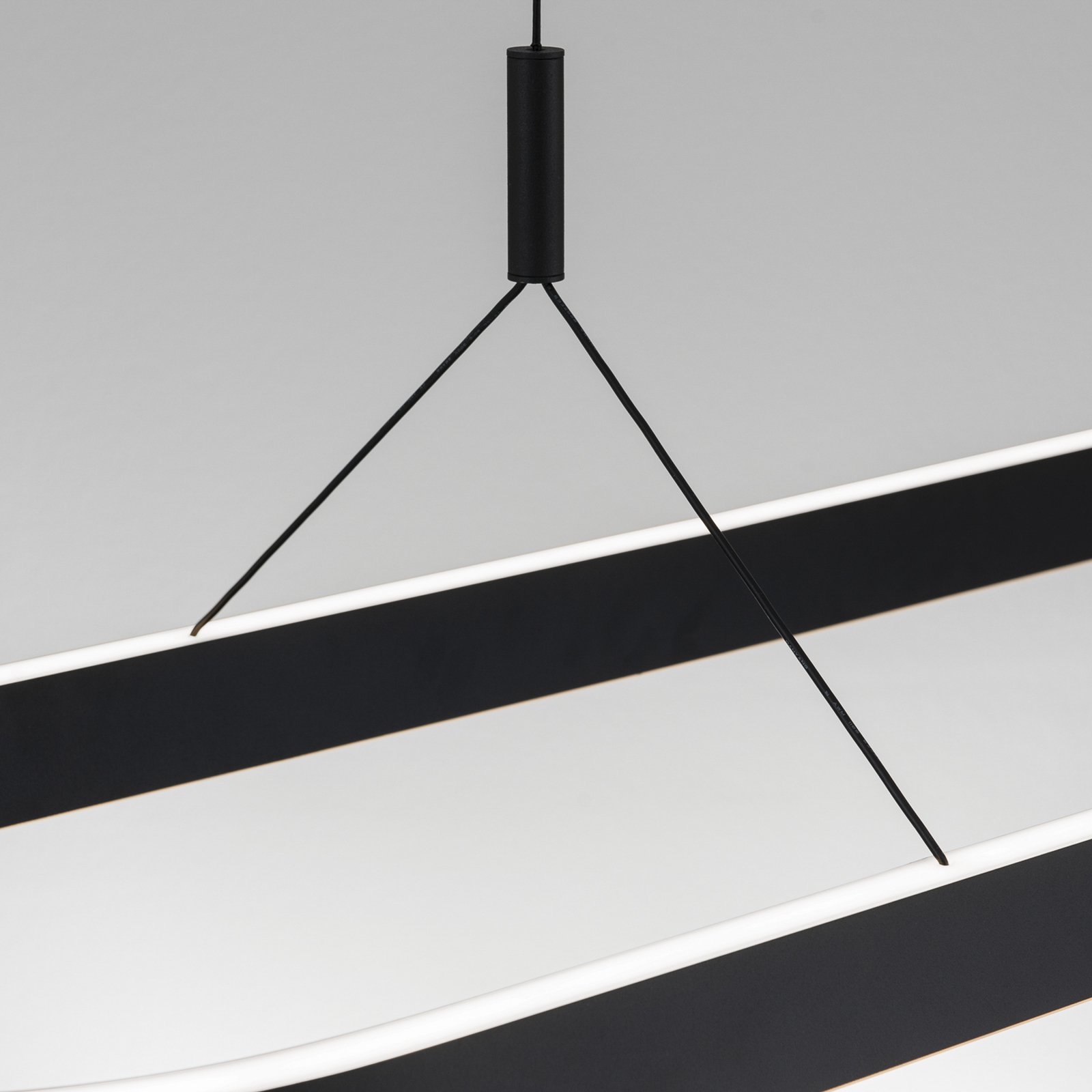 Lampada LED a sospensione Carrara, nera, regolabile in altezza, CCT