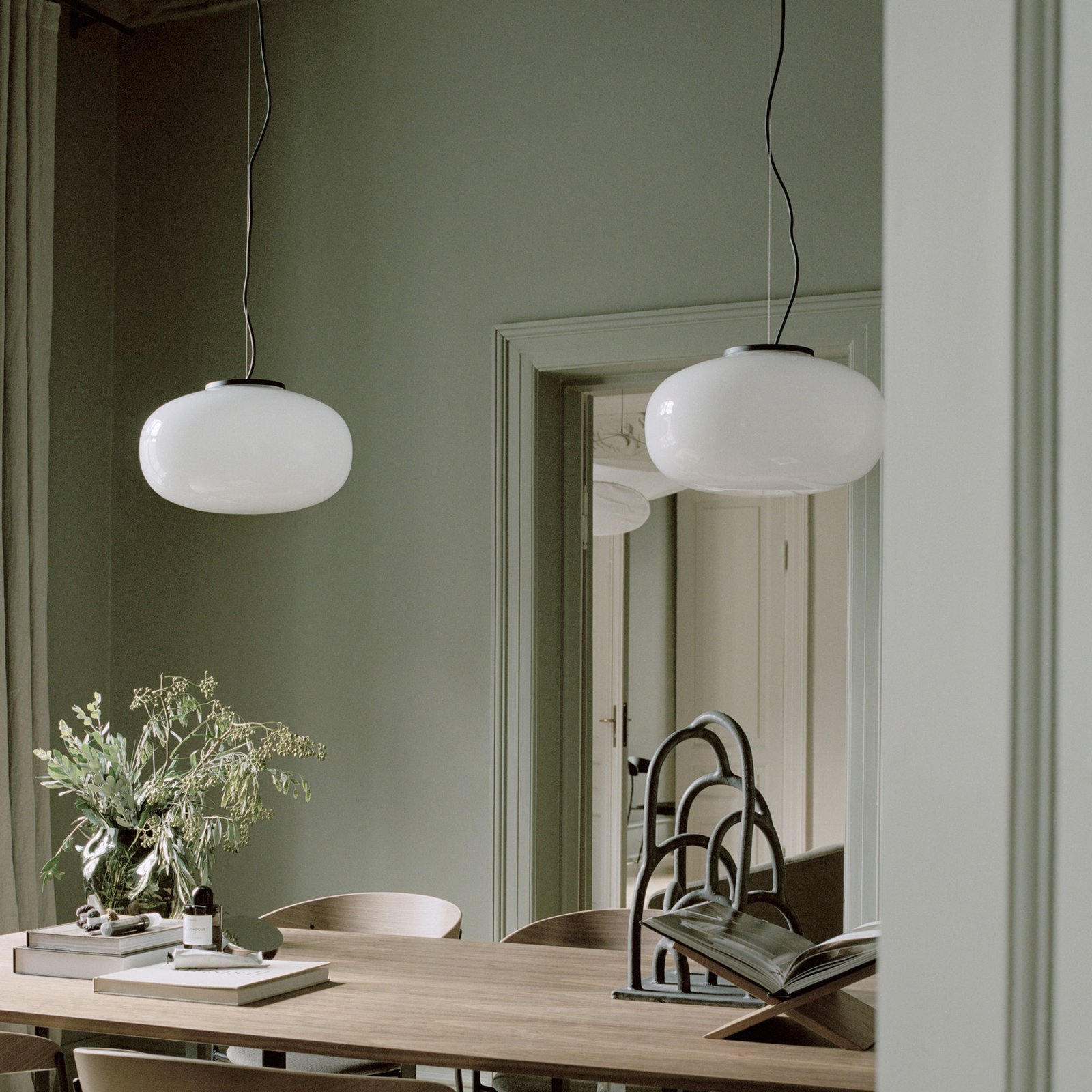Karl-Johan Visilica Ø400 Opal Glass - New Works