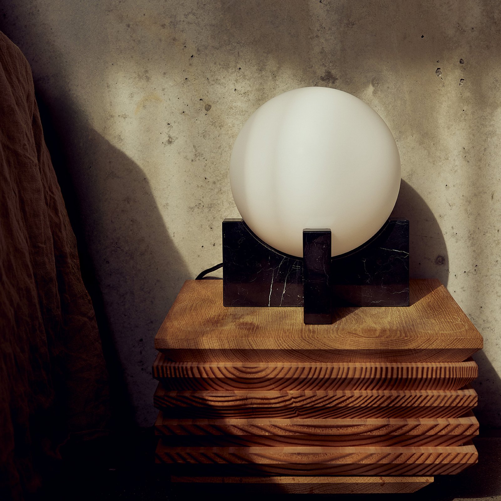 Hito table lamp - FRANDSEN