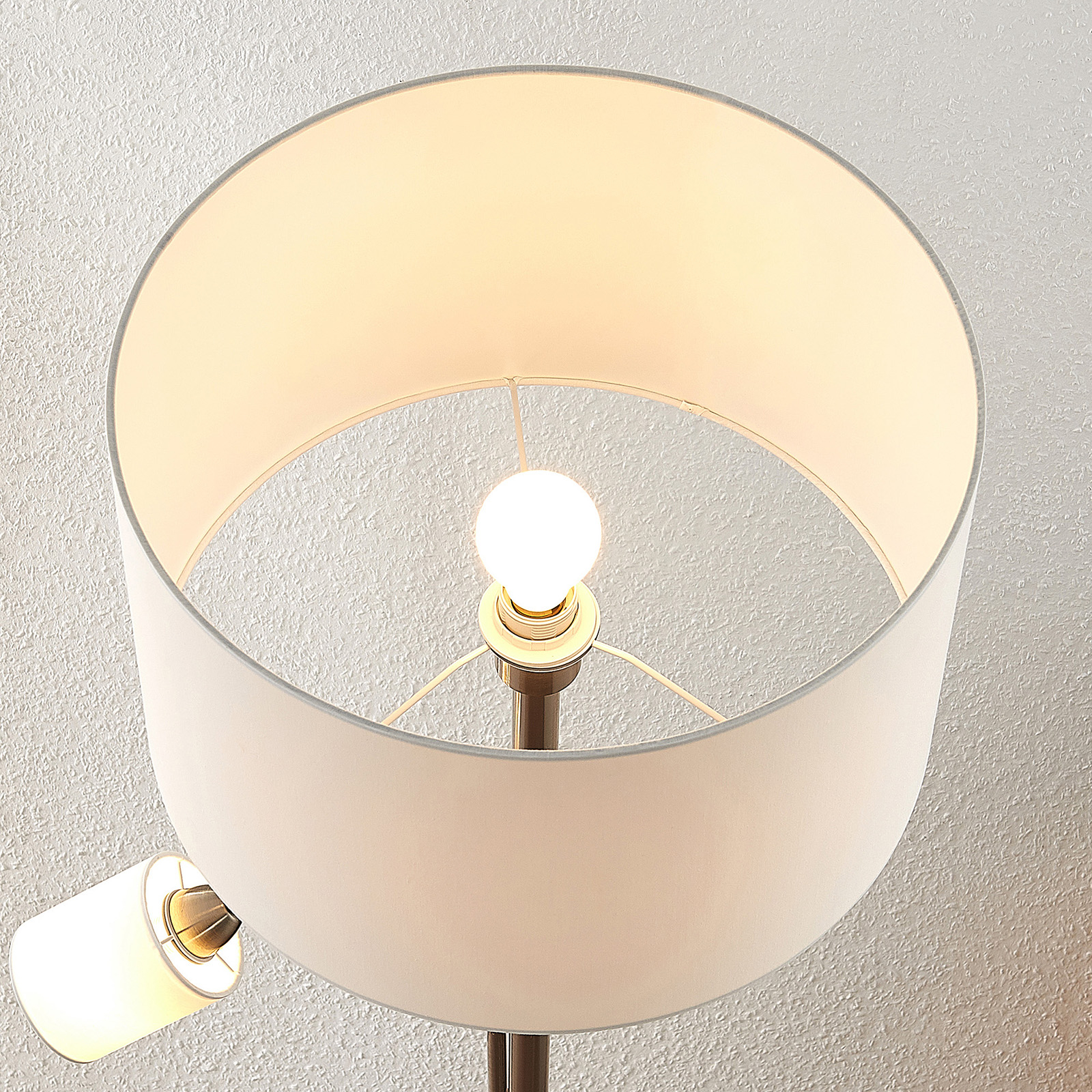 LED-Stehlampe Jaileen Schirm Stoff Weiß Leselicht Leuchte Wohnzimmer Lindby E27