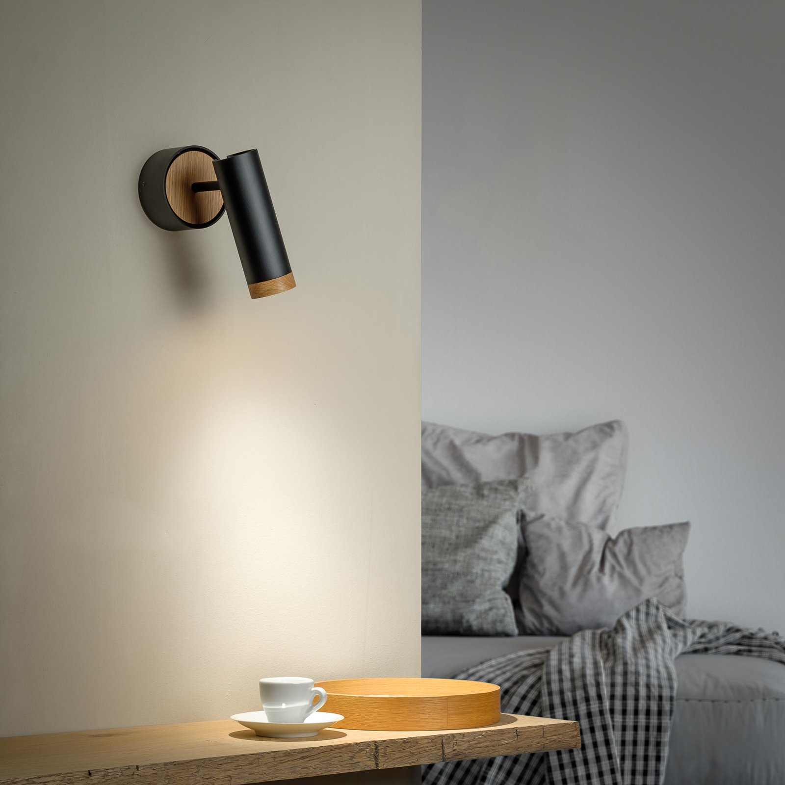 PHEB 5 LED wall light, rotatable, black/oak