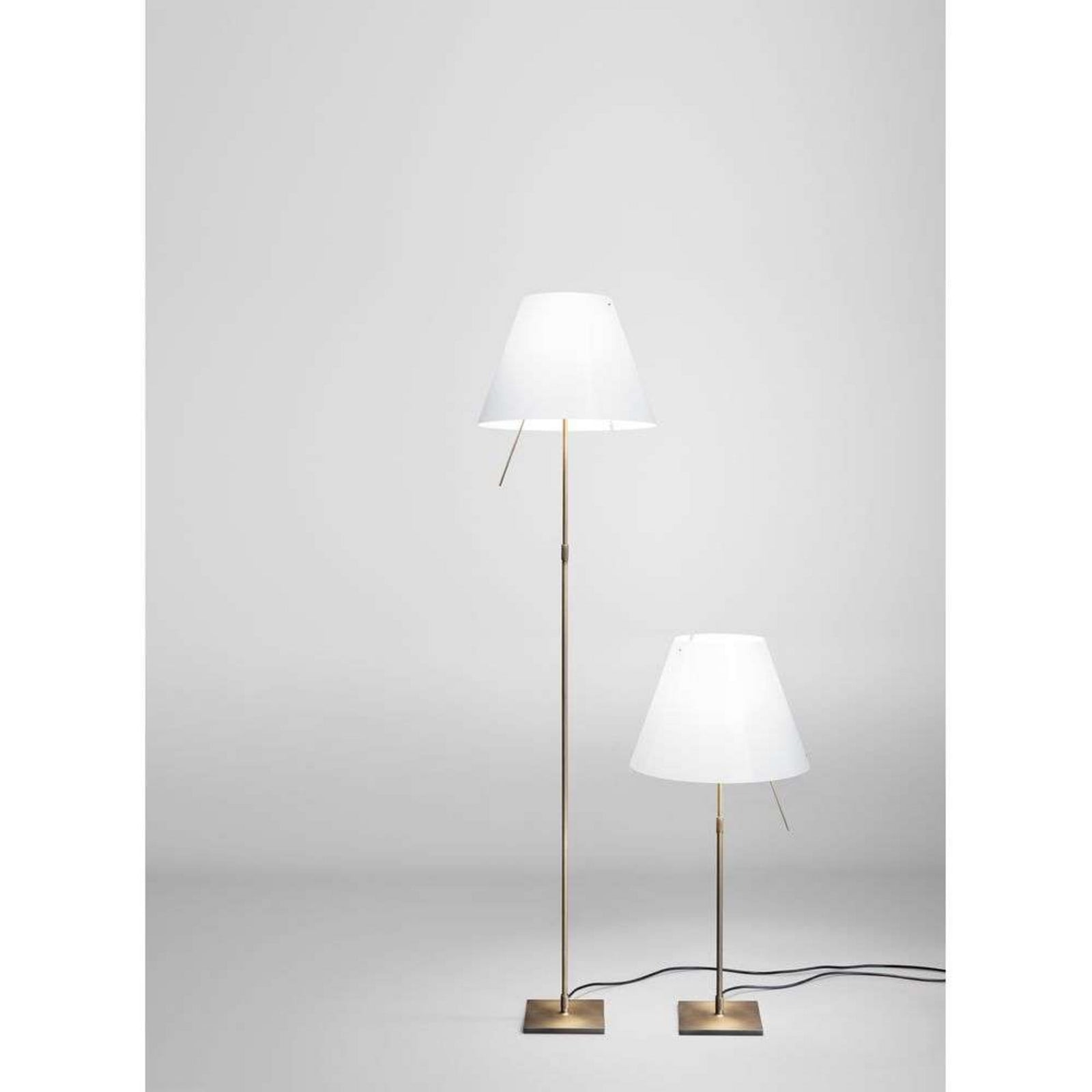 Costanza Bordlampe m/Dimmer White/Brass Luceplan - Stue - Aluminium