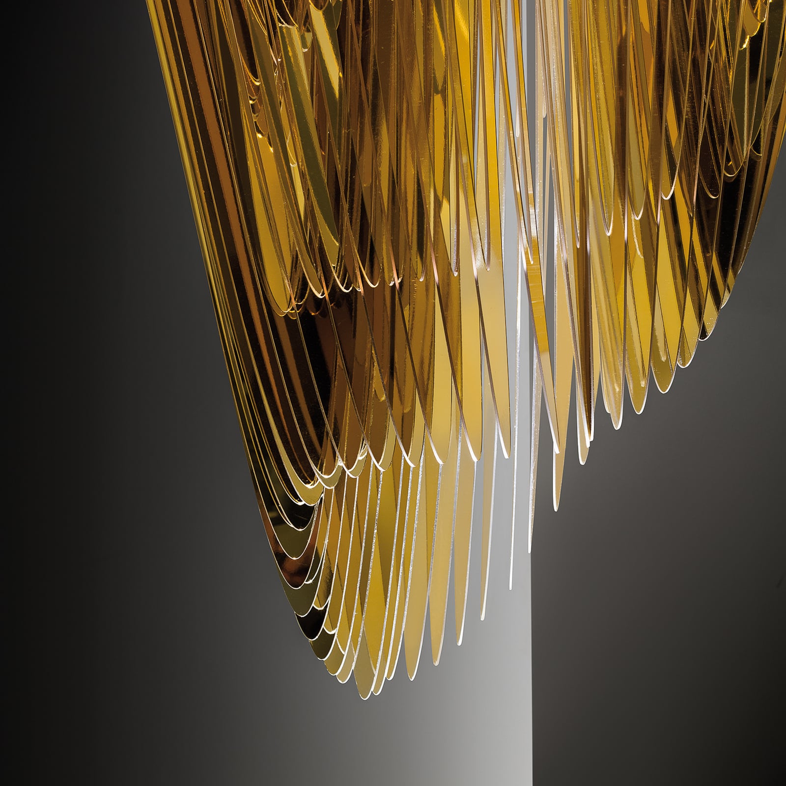 Aria S Hängeleuchte, gold, Ø 50 cm - Slamp