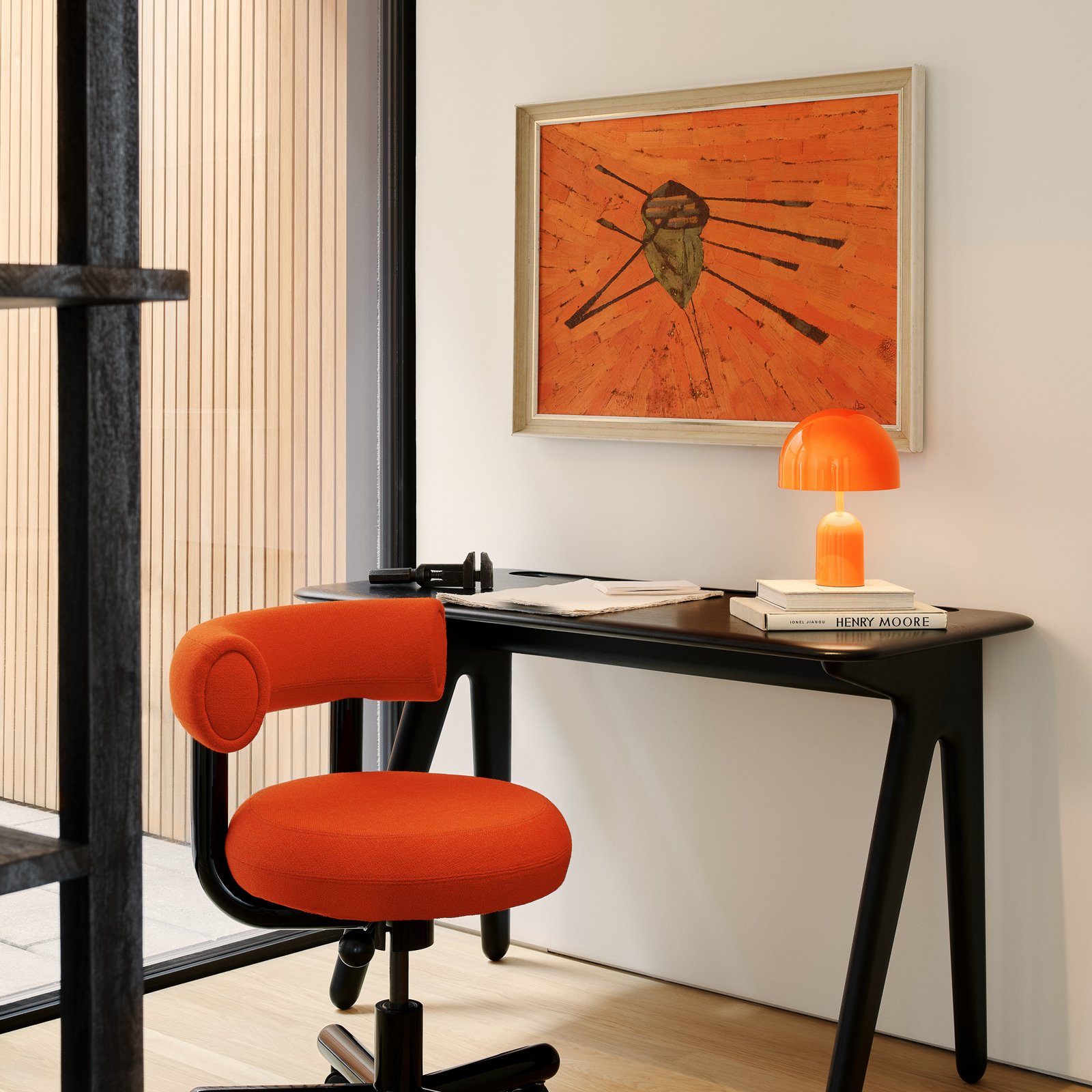 Bell Portable table lamp H28 IP44 Fluoro - Tom Dixon Bell Portable table lamp H28 IP44 Fluoro - Tom Dixon