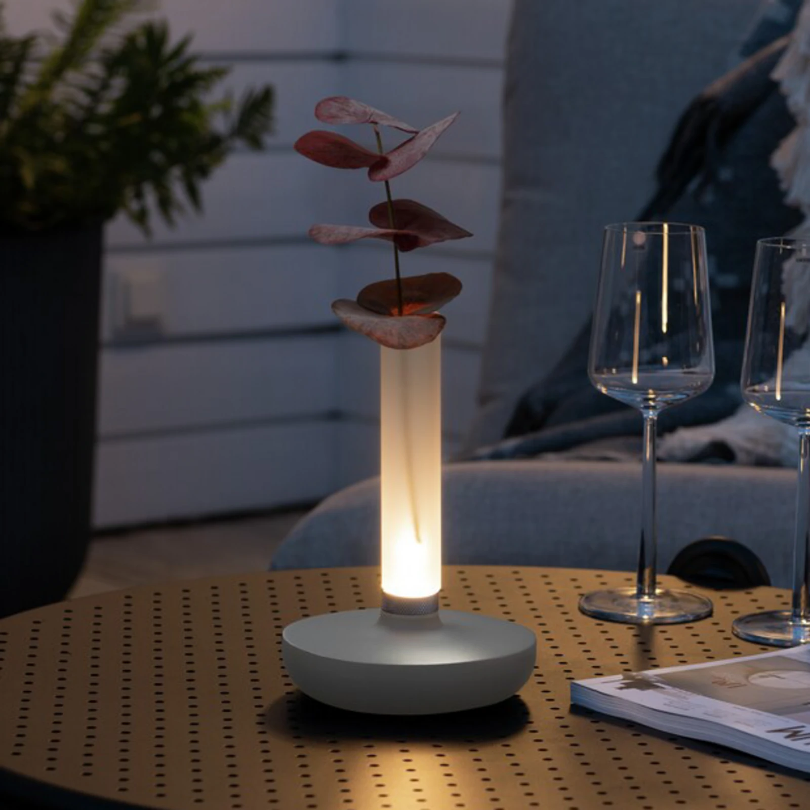 LED-Tischleuchte Biarritz, IP54, Akku, CCT, weiß