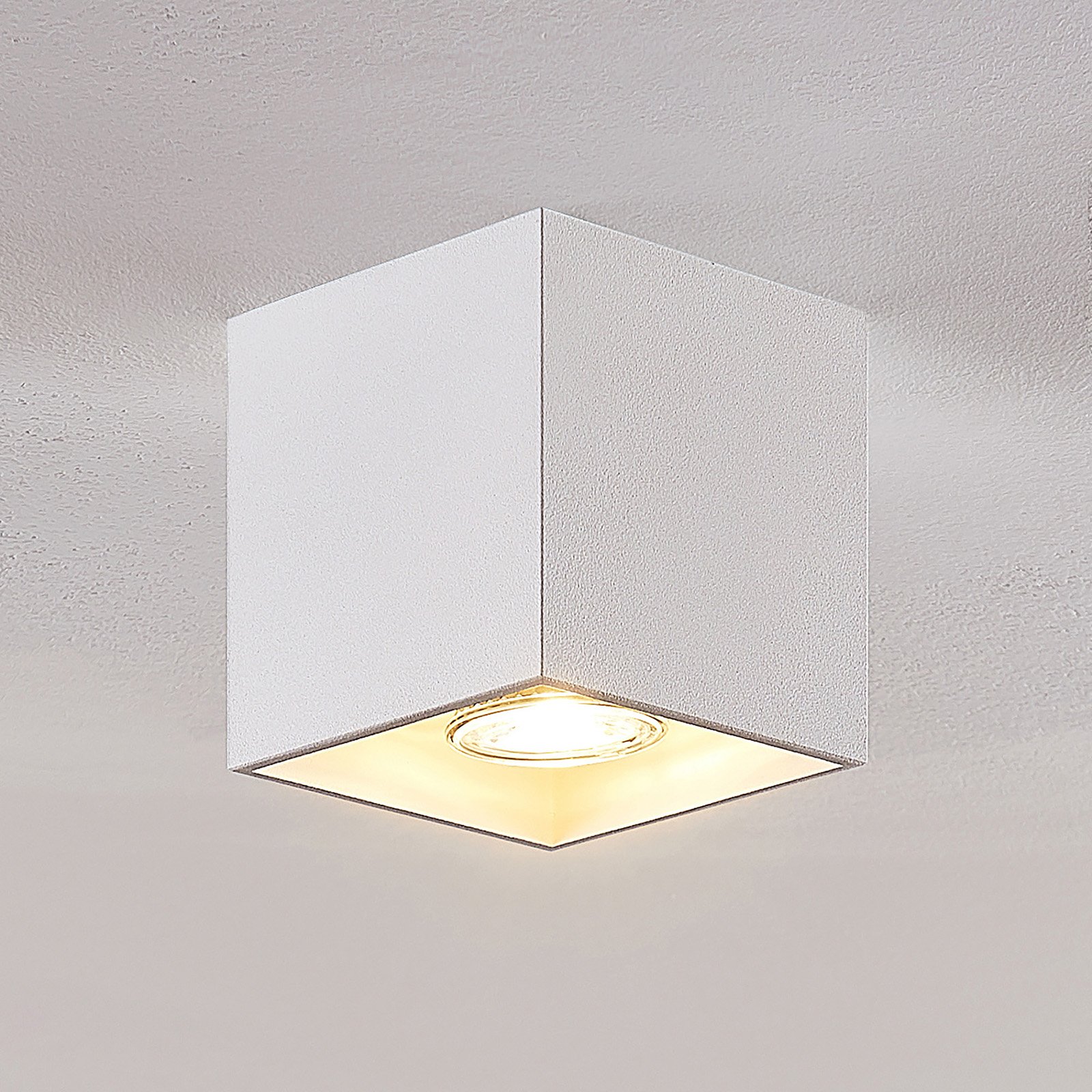 Lindby Parvin aluminium downlight, angular, white