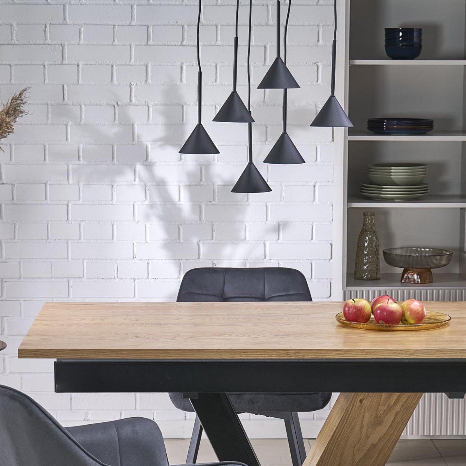 Závěsné světlo Cono Mini, 6 žárovek, černé, E27