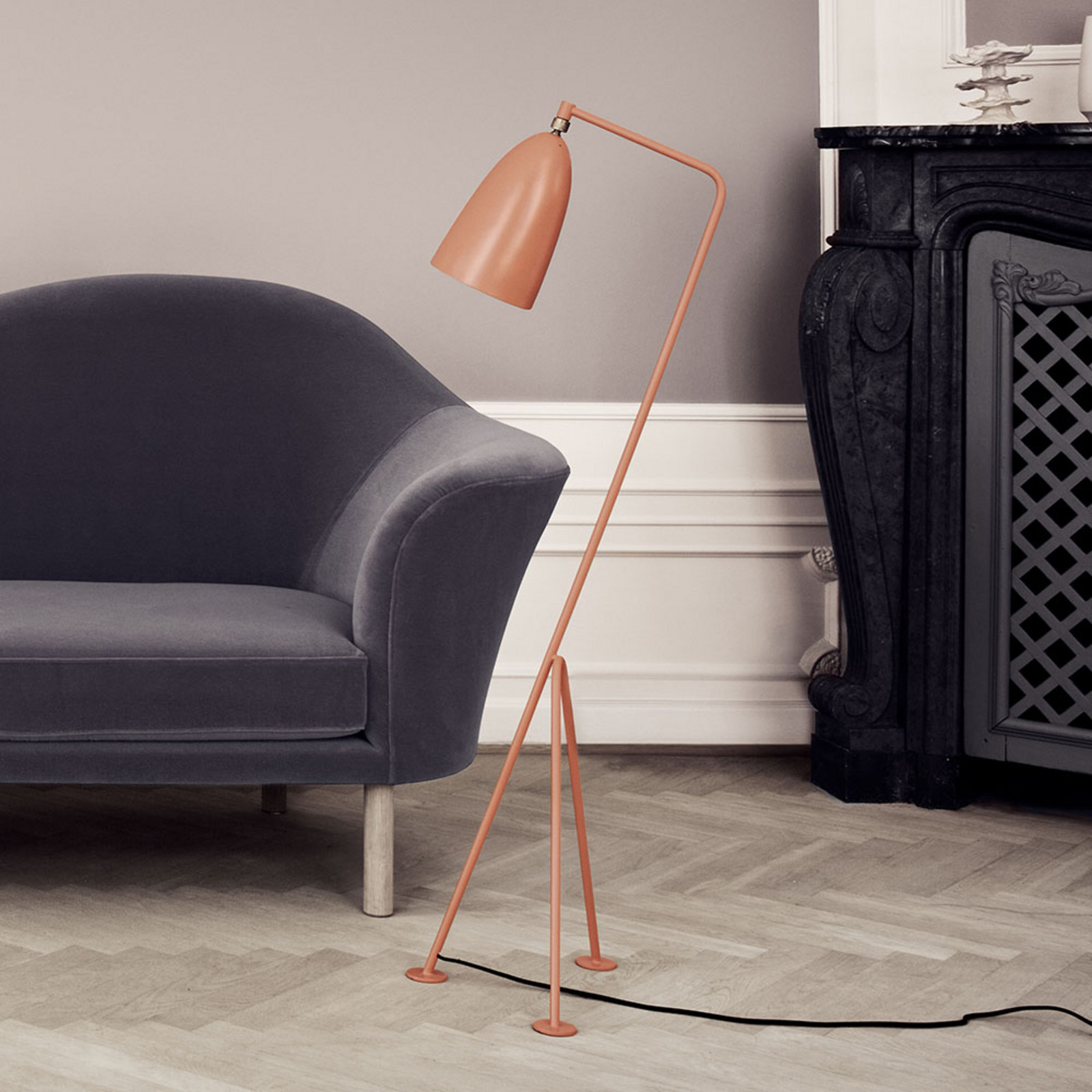 Gubi Gräshoppa Lampadar cu trei picioare roșu vintage - Camera de zi / sufragerie - Design - Metal