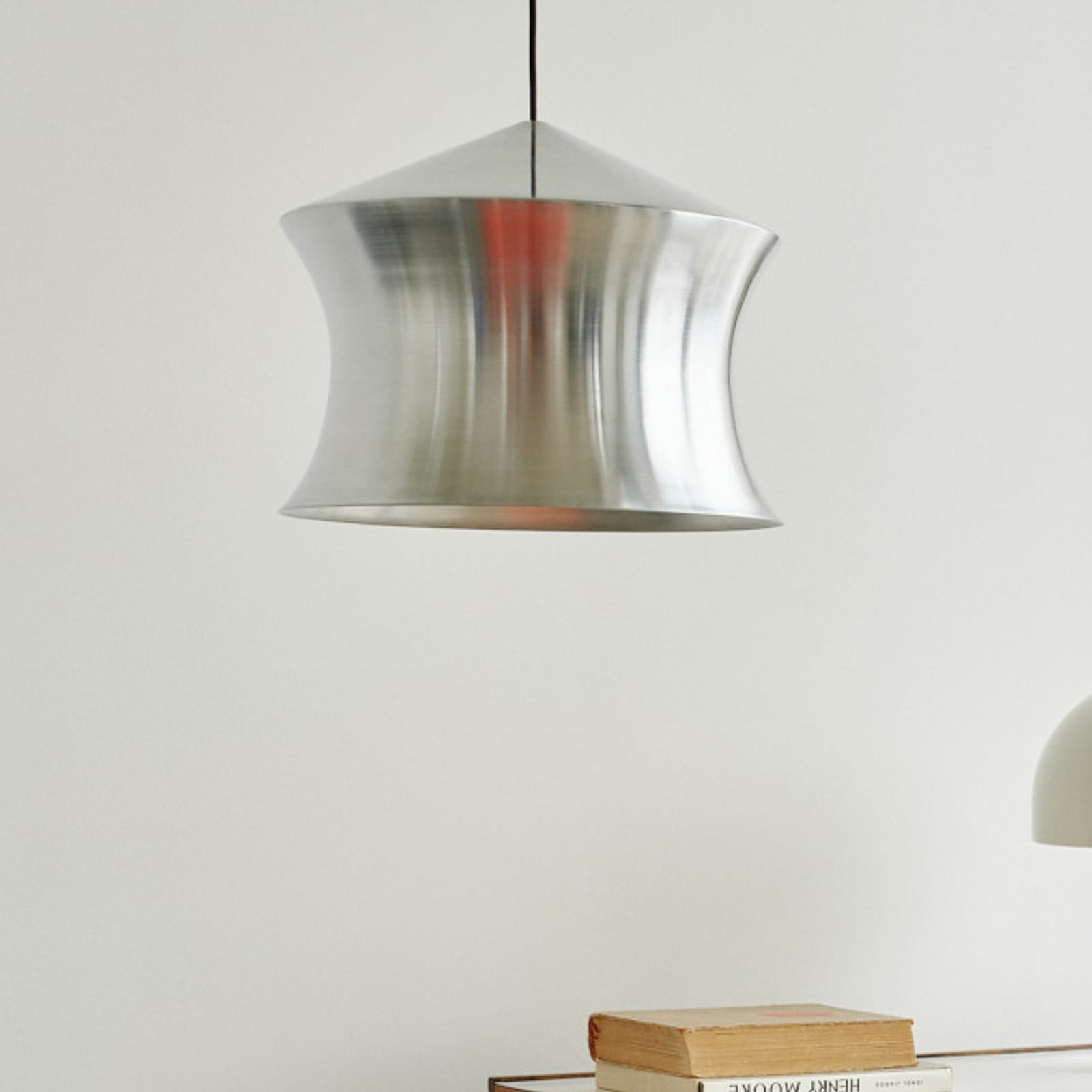 Tom Dixon Lampă suspendată LED Beat Waist Unbeaten culoare aluminiu - Camera de zi / sufragerie - Design