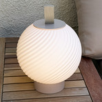 LED-Akku-Tischlampe Brilo unplugged Globe, beige/weiß IP44