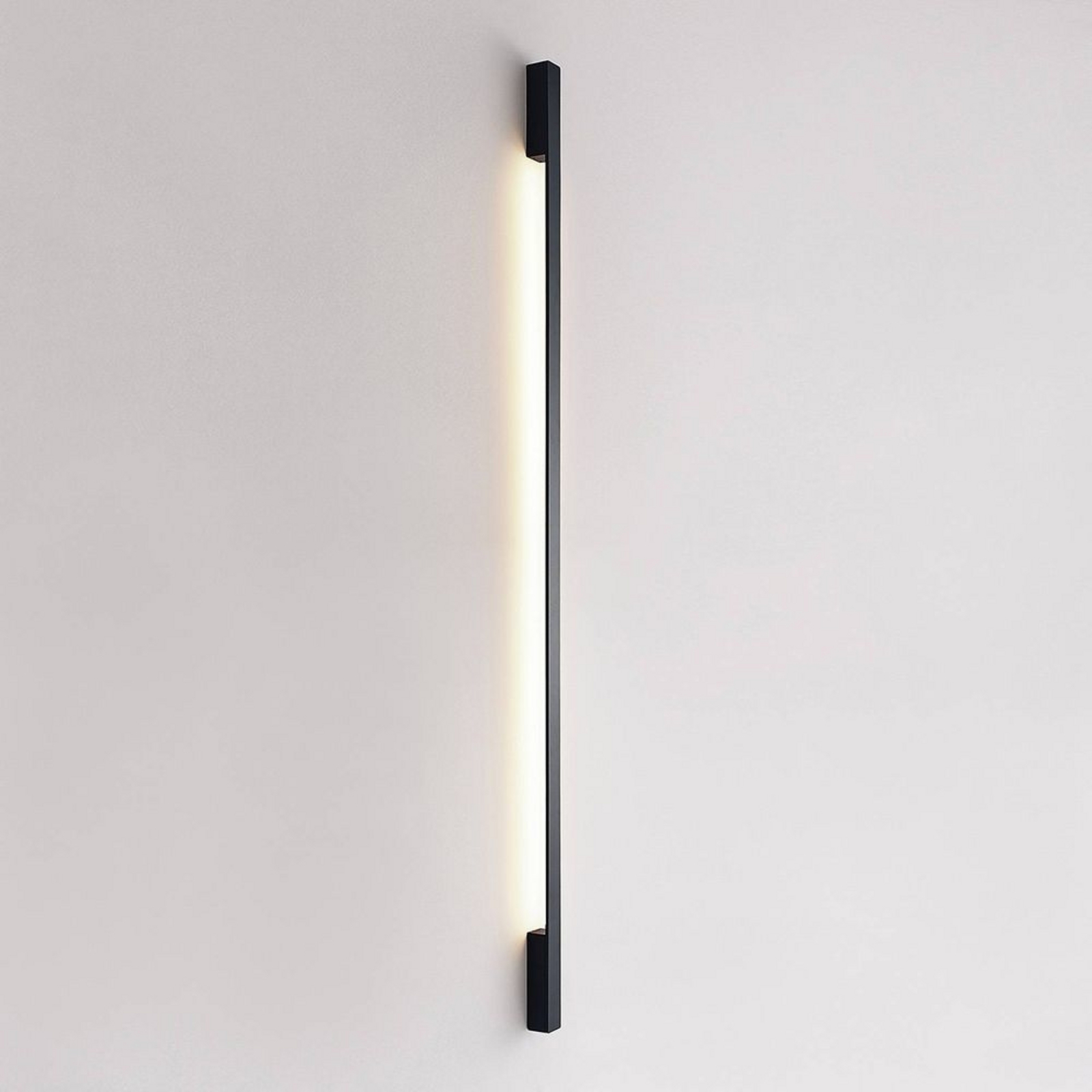 Ivano Wall Lamp H170 Black - Arcchio