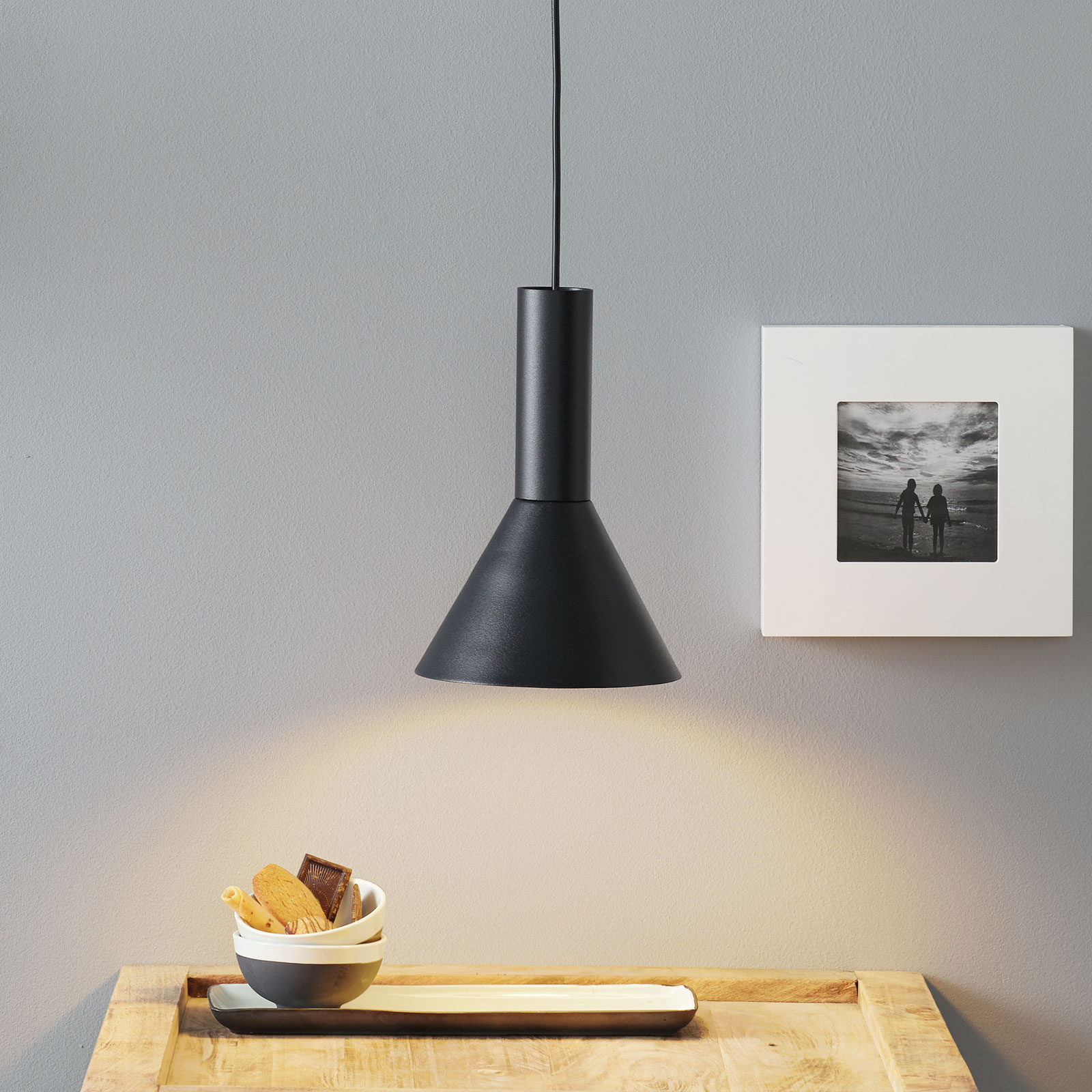 Lucande Caris pendant light Ø 19 cm black/white, for Living / Dining Room, steel, E27, 40 W, energy efficiency: A++, H: 28 cm