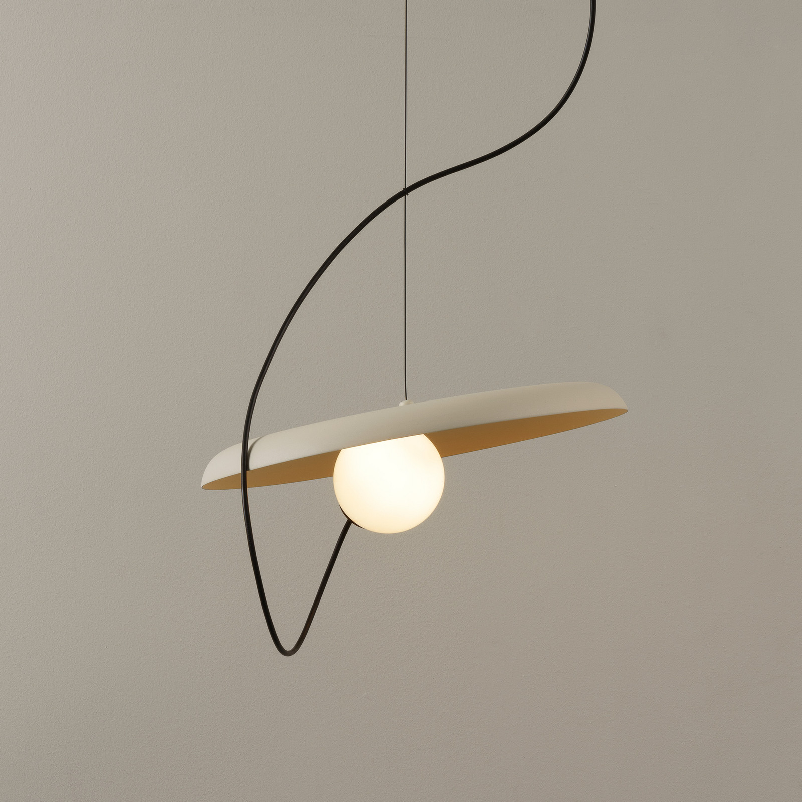 Milan Iluminación Milan Lampă suspendată din sârmă Ø 38 cm culoare nurcă - Camera de zi / sufragerie - design - de culoare nurcă (NCS S2005-Y10R) gri opalină - Metal
