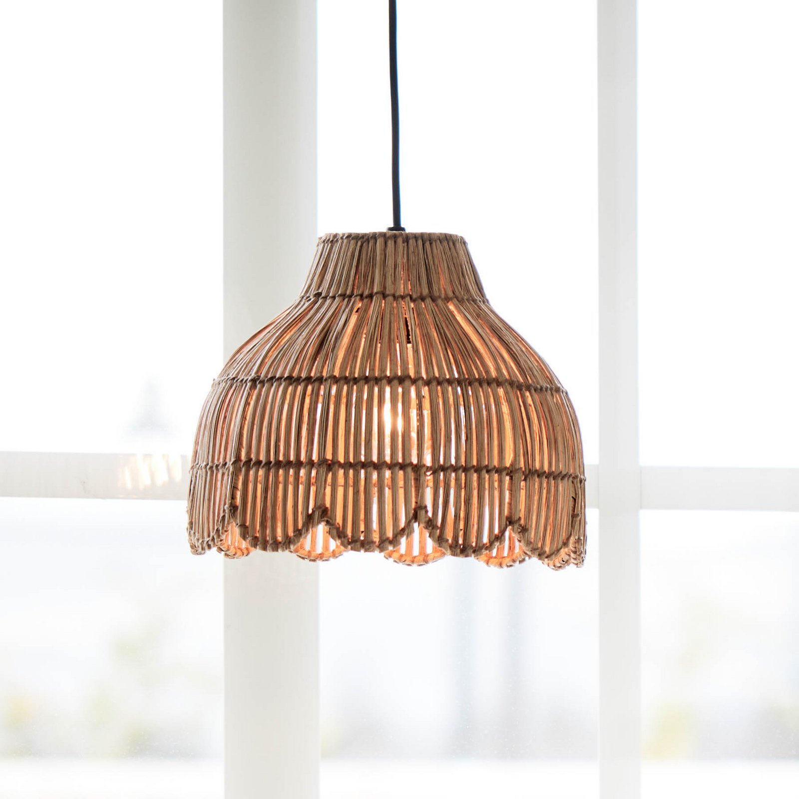 PR Home Pia pendant light made of natural fibres