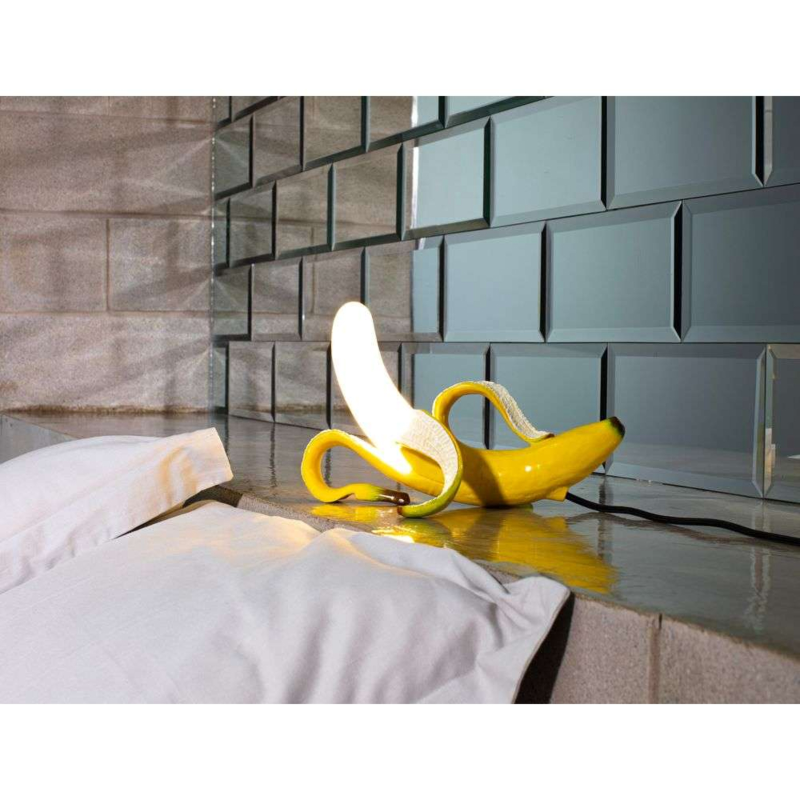 Banana Lamp Dewey Lampada da Tavolo Giallo - Seletti