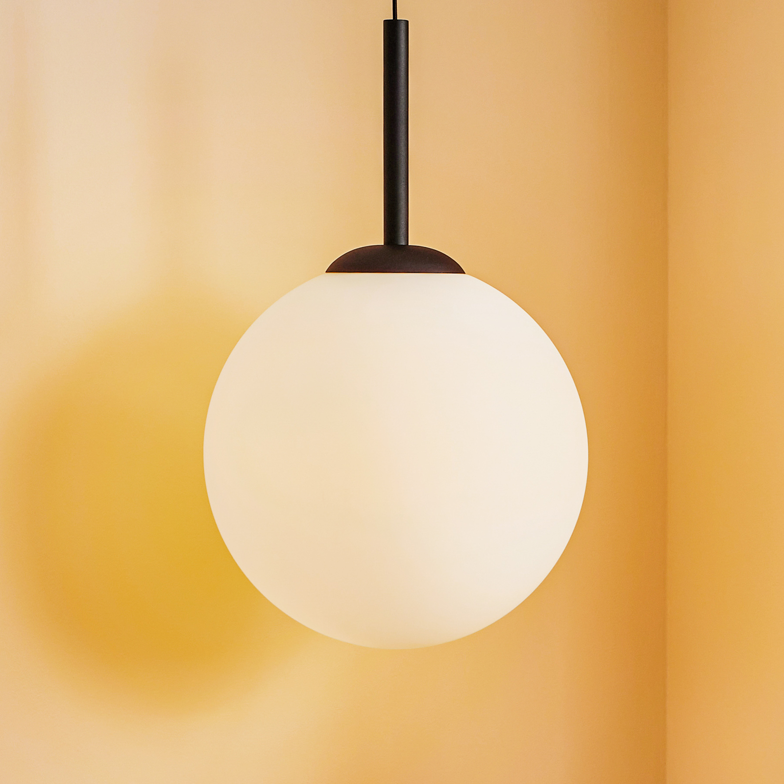 Suspension Bosso, 1 lampe noire/blanche 50 cm