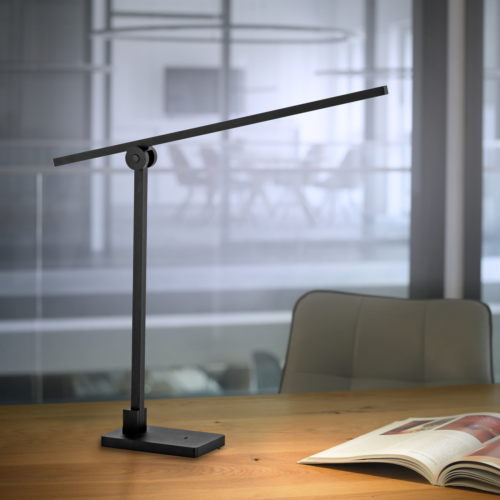 PURE Grafo LED stolní lampa, senzorový stmívač