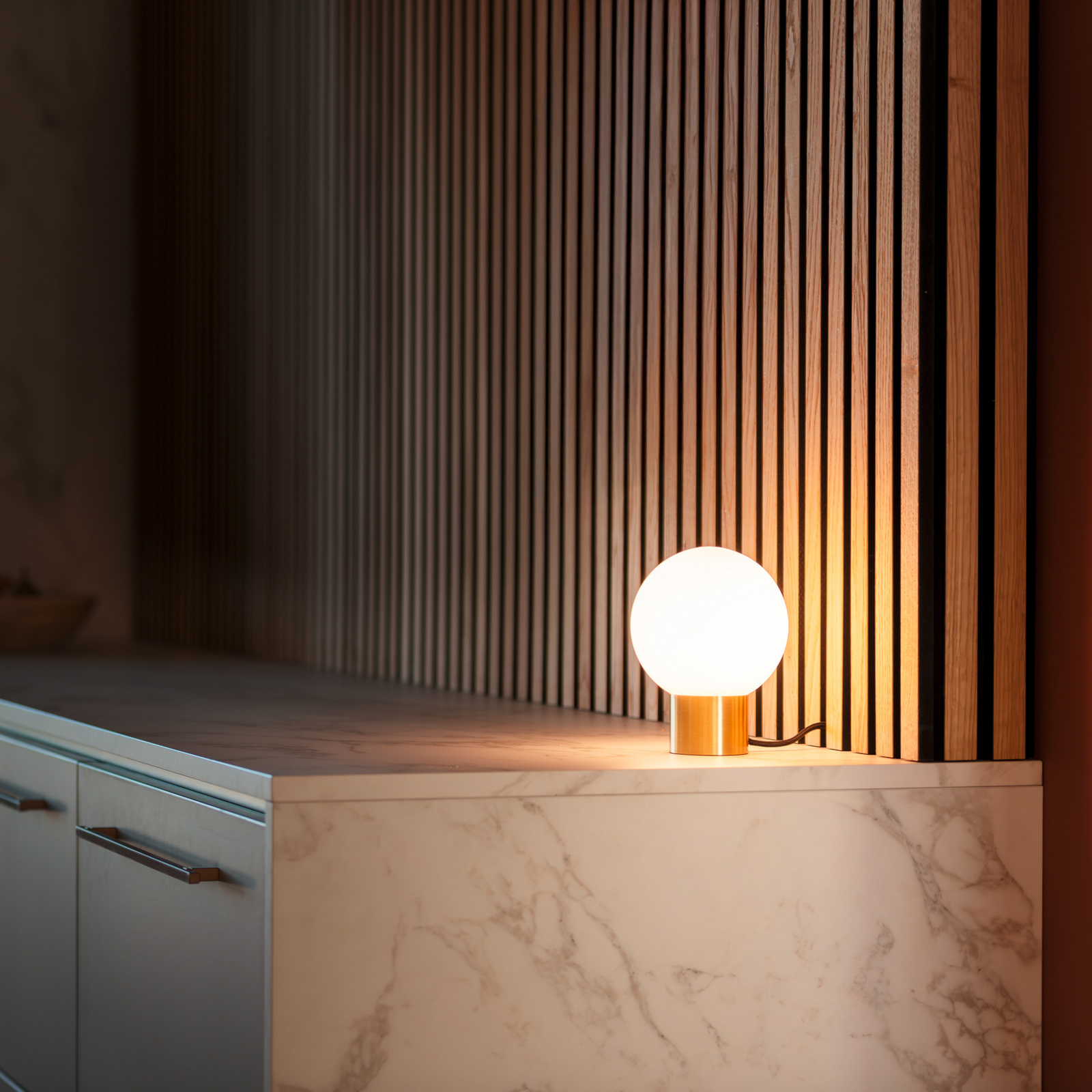 Stolová lampa Tiny Sun, bronzová, biele sklo, pätica G9 – SLV